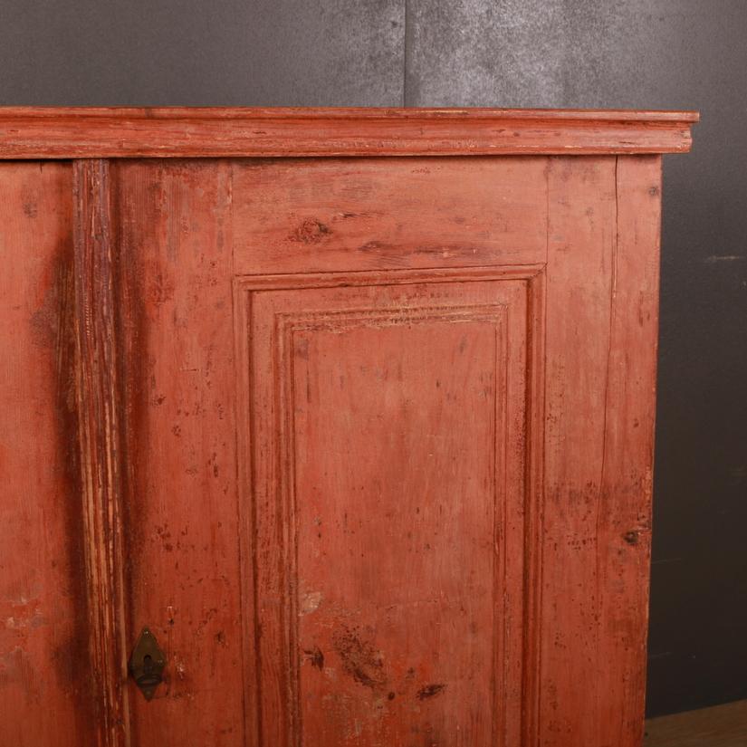 Original Painted Swedish Gustavian Buffet / Sideboard In Good Condition In Leamington Spa, Warwickshire