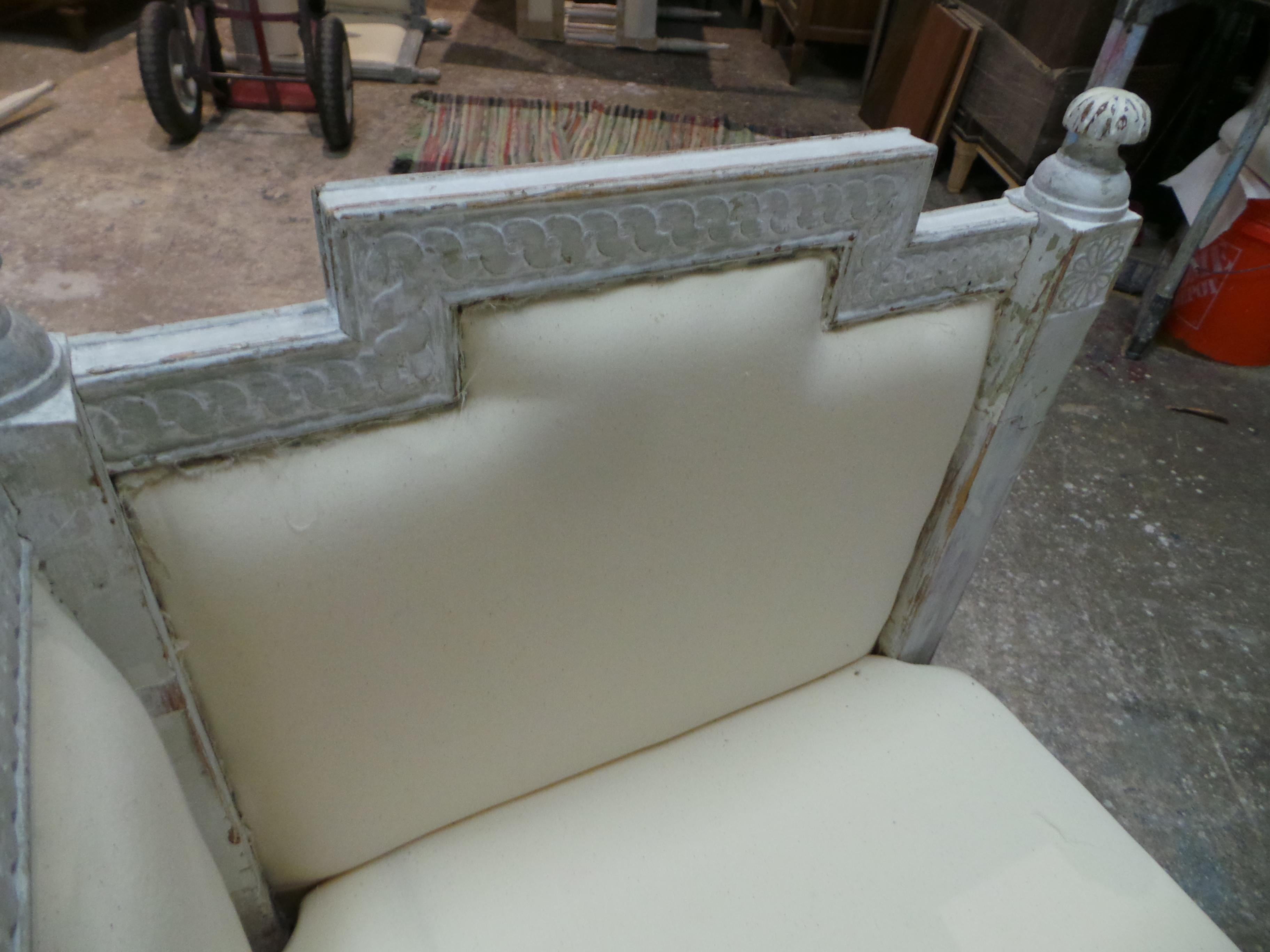 Original Painted Swedish Gustavian Sofa For Sale 6
