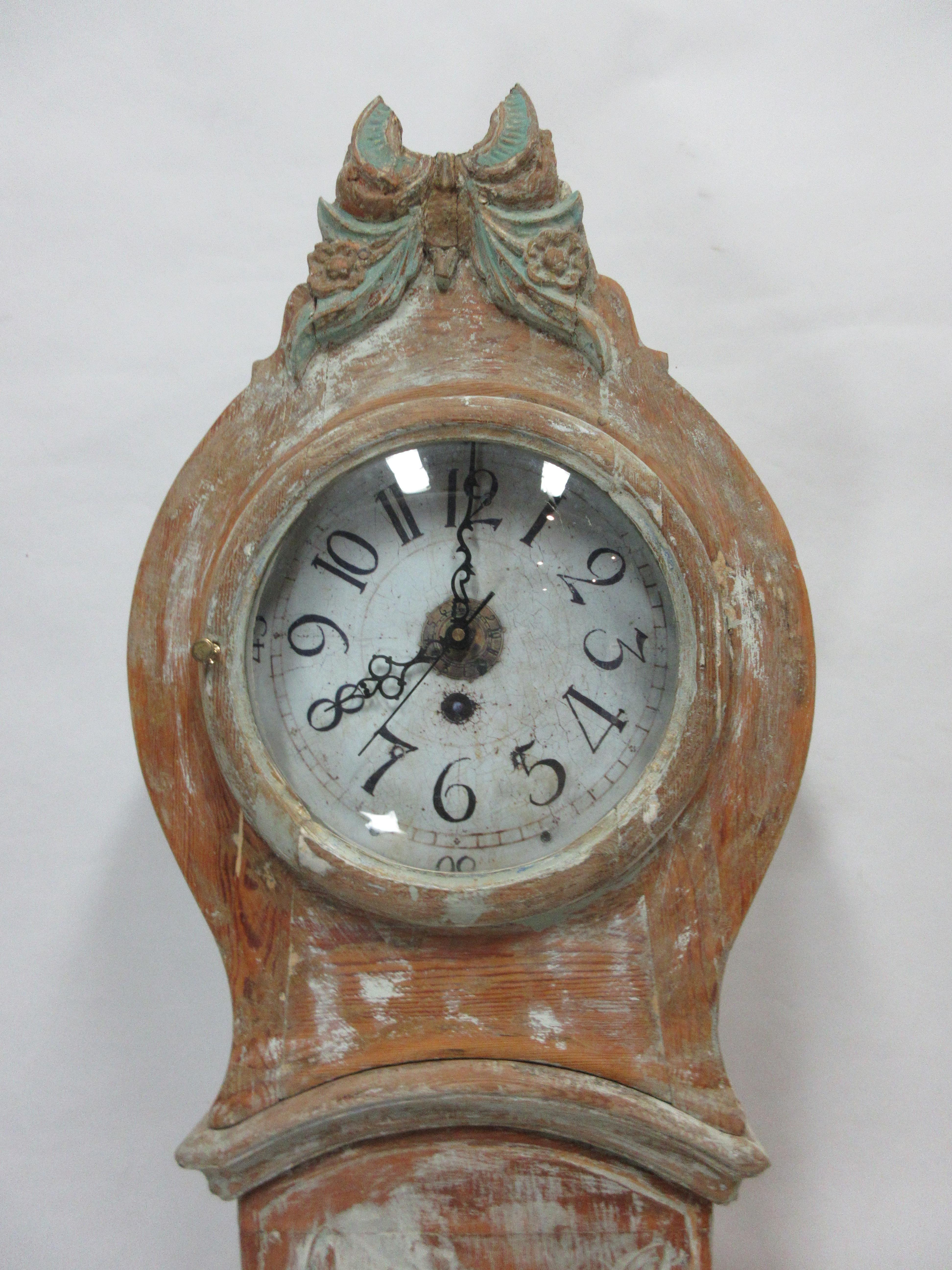 This is a 100% Original painted Swedish Mora clock. I offer both the original works which do not work and new battery works which are incredible. You have a choice of chimes, a volume nobs, a switch that will shut off the chime at night and an off