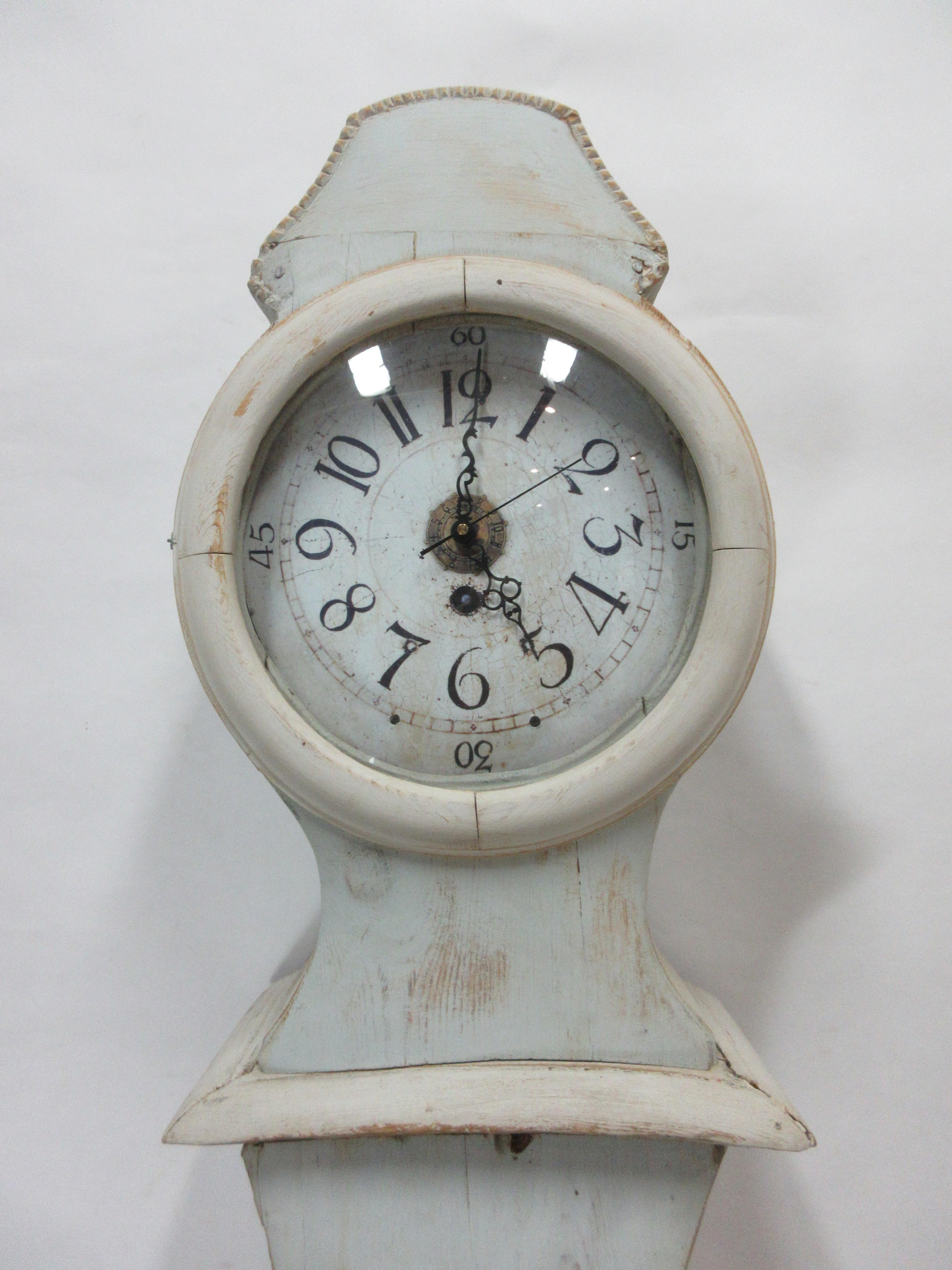 This is a 100% original painted Swedish Mora clock. The style of this clock is called a 
