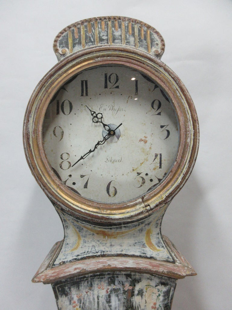 This is a 100% Original painted Swedish Mora clock. The style of this clock is called a 