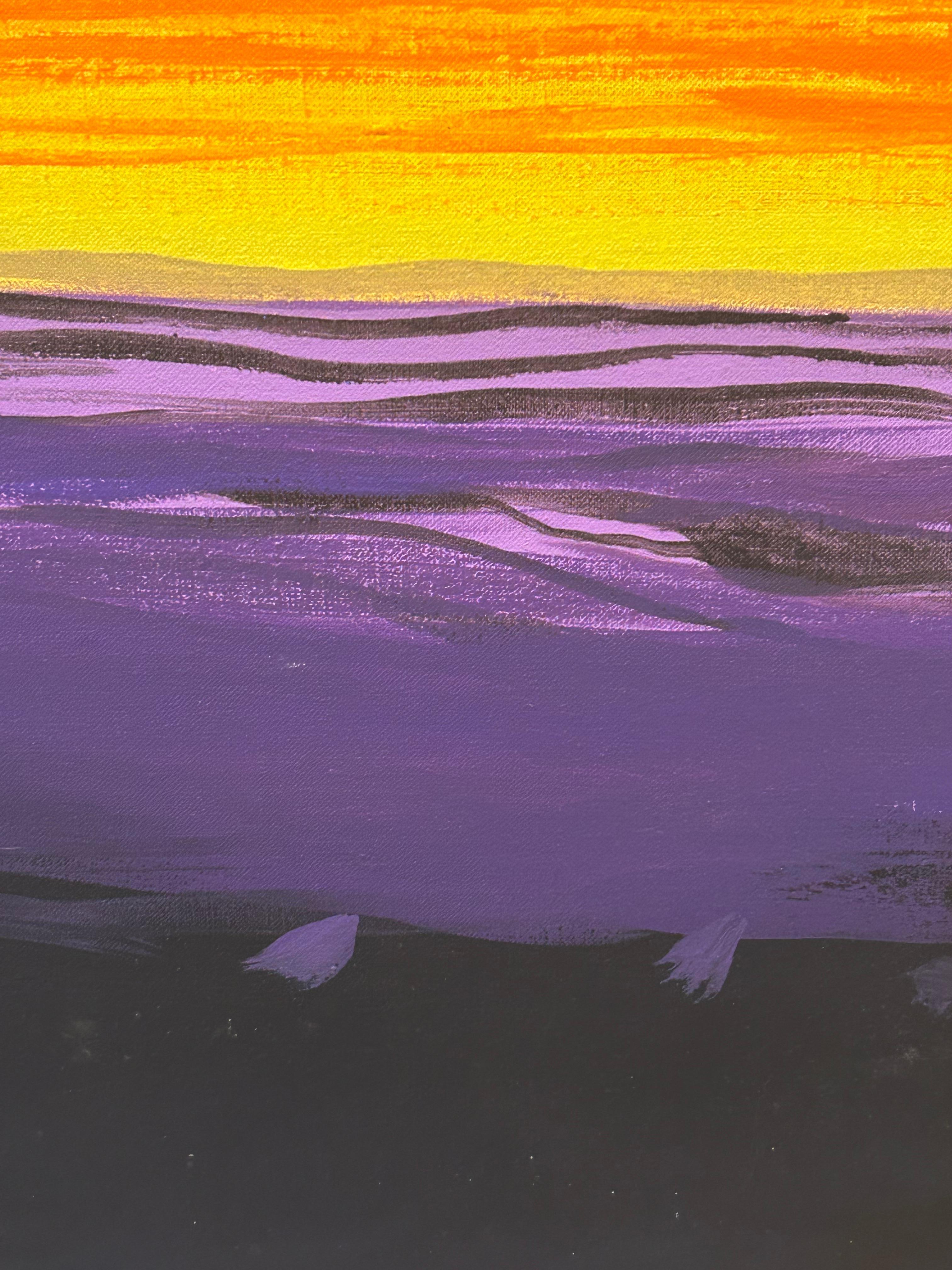 La Bajada von Thomas George aus der Serie Santa Fe.  Der unglaubliche Himmel mit dem violetten Vordergrund ist visuell atemberaubend.

Thomas George (1918-2014) war ein international anerkannter Künstler, dessen Werke in den ständigen Sammlungen des