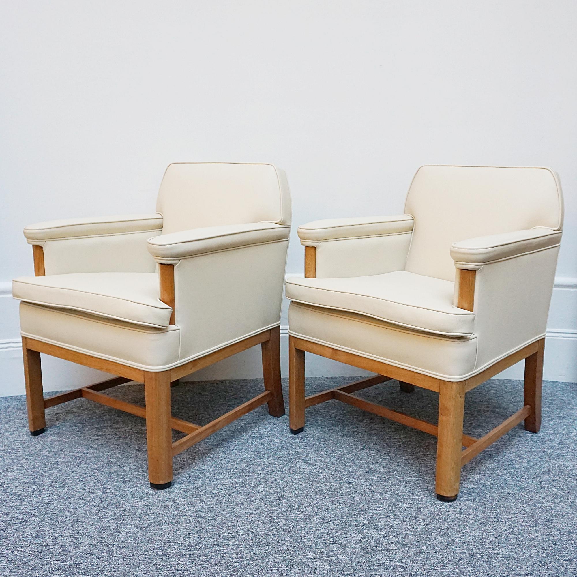 Early 20th Century Original Pair of Art Deco Bankers Armchairs English Circa 1920
