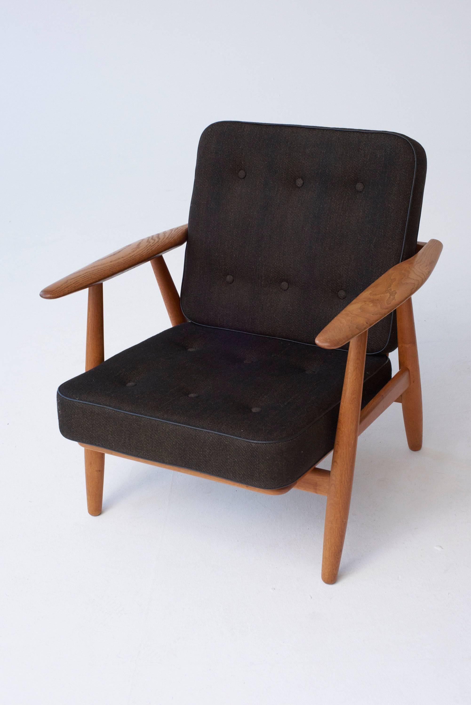 Mid-20th Century Original Pair of Hans Wegner GE-240 Cigar Chairs, Denmark, 1960s