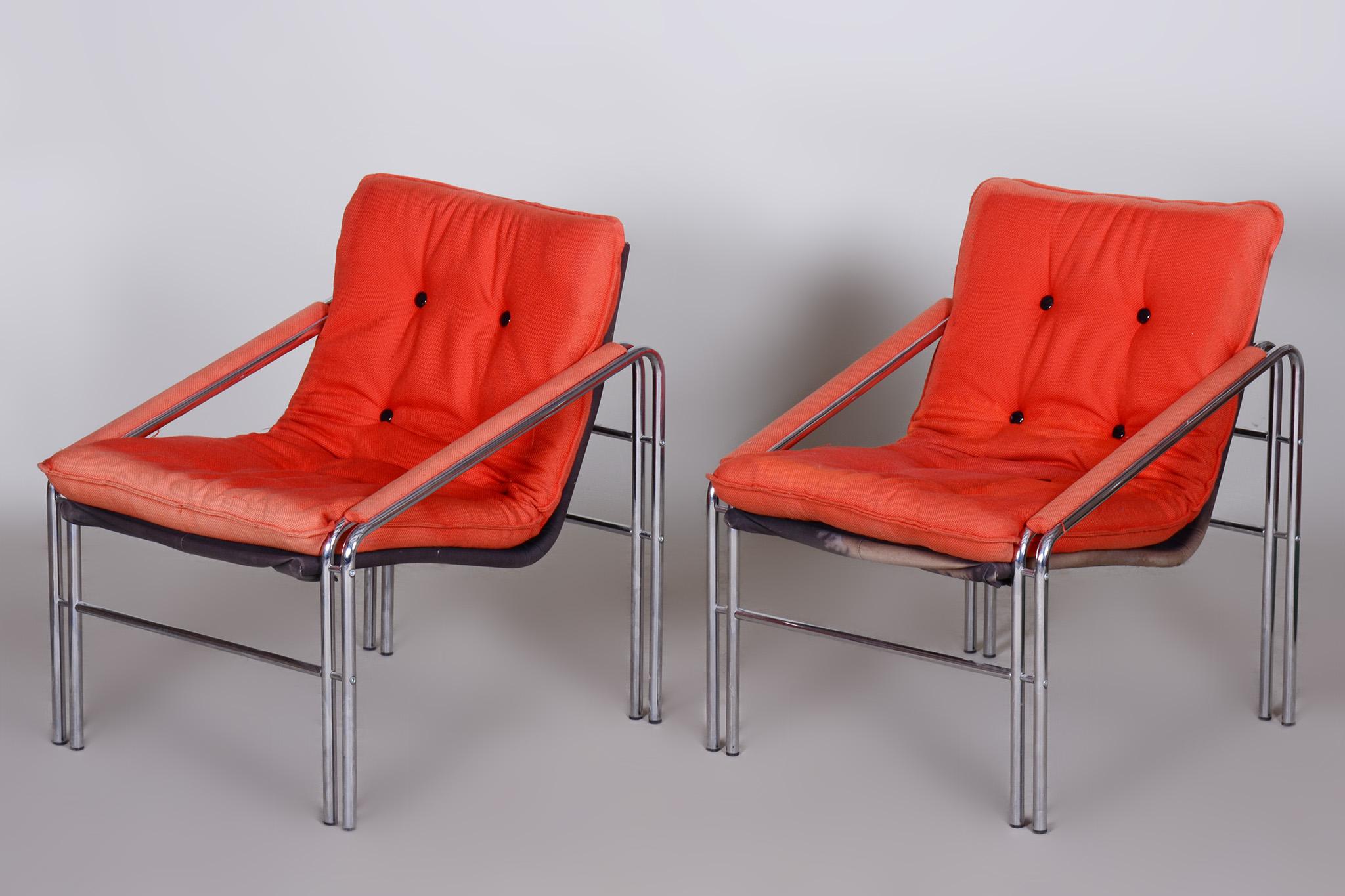 Paire de fauteuils originaux du milieu du siècle, très bien conservés, République tchèque, années 1960 Bon état - En vente à Horomerice, CZ
