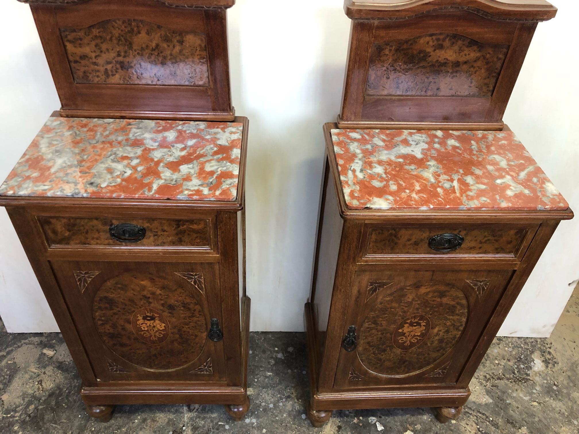 Original Pair of Nightstands Inlaid and Carved with Granite In Good Condition In Buggiano, IT