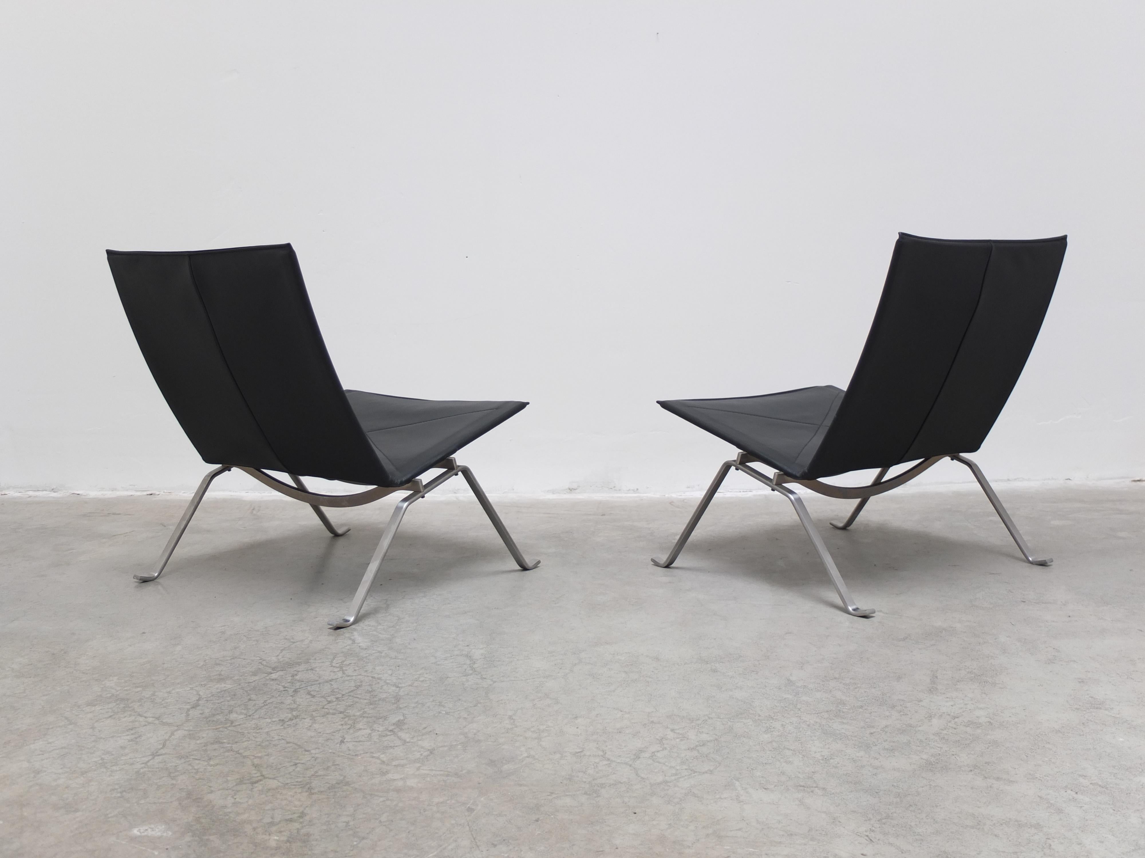Original Pair of 'PK22' Easy Chairs by Poul Kjærholm for Fritz Hansen, 1950s 9