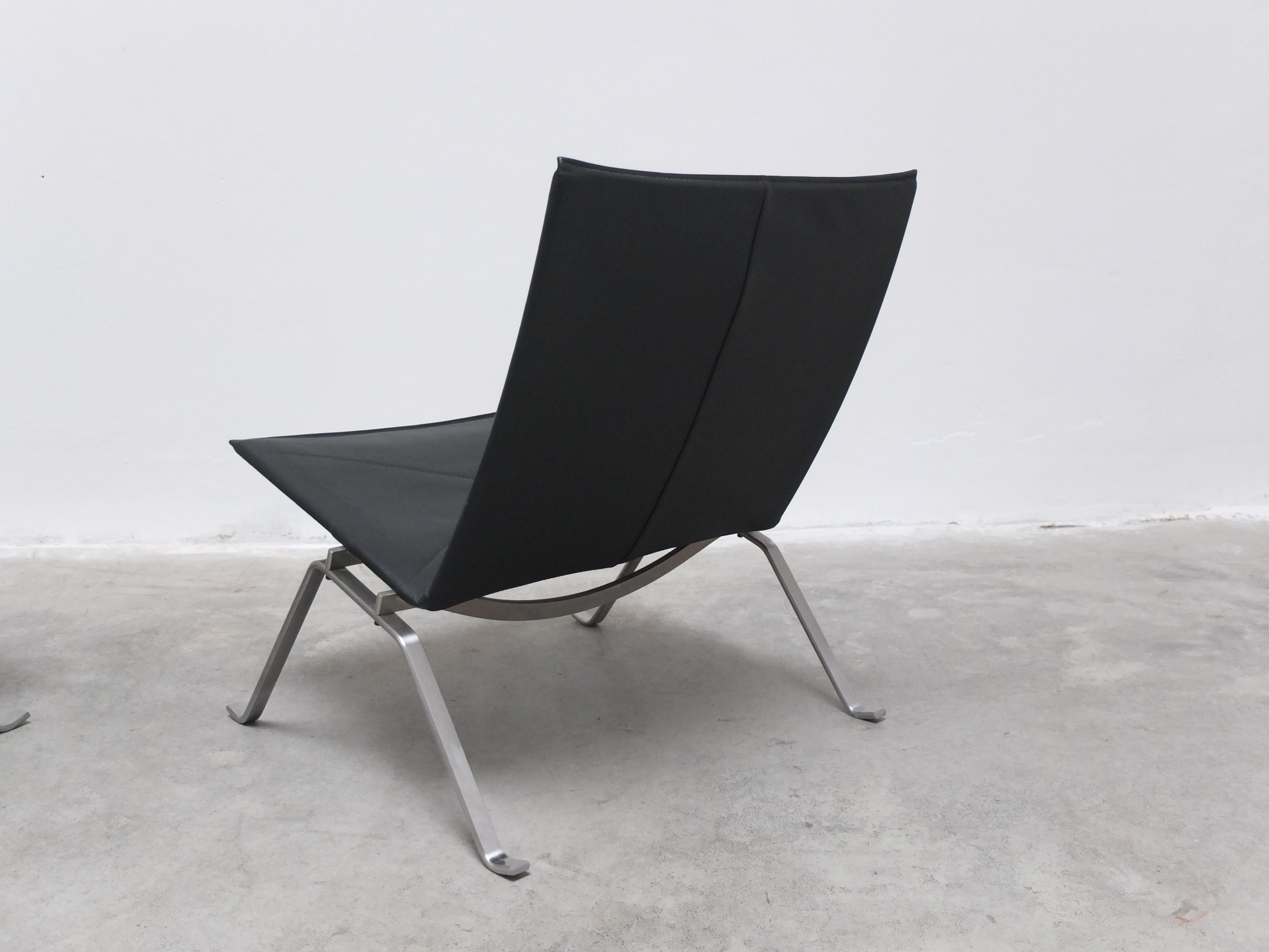 Original Pair of 'PK22' Easy Chairs by Poul Kjærholm for Fritz Hansen, 1950s 10