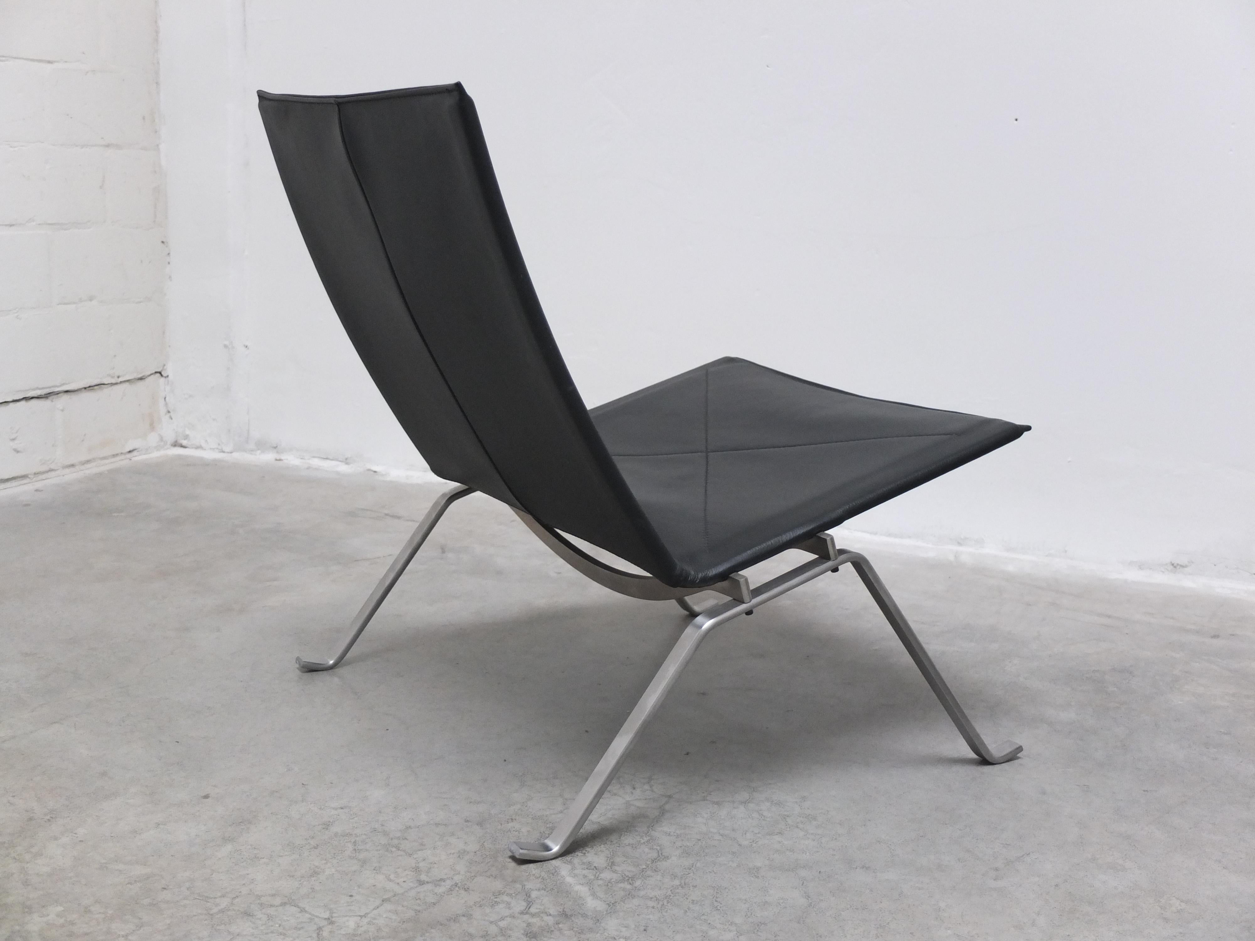 Original Pair of 'PK22' Easy Chairs by Poul Kjærholm for Fritz Hansen, 1950s 11