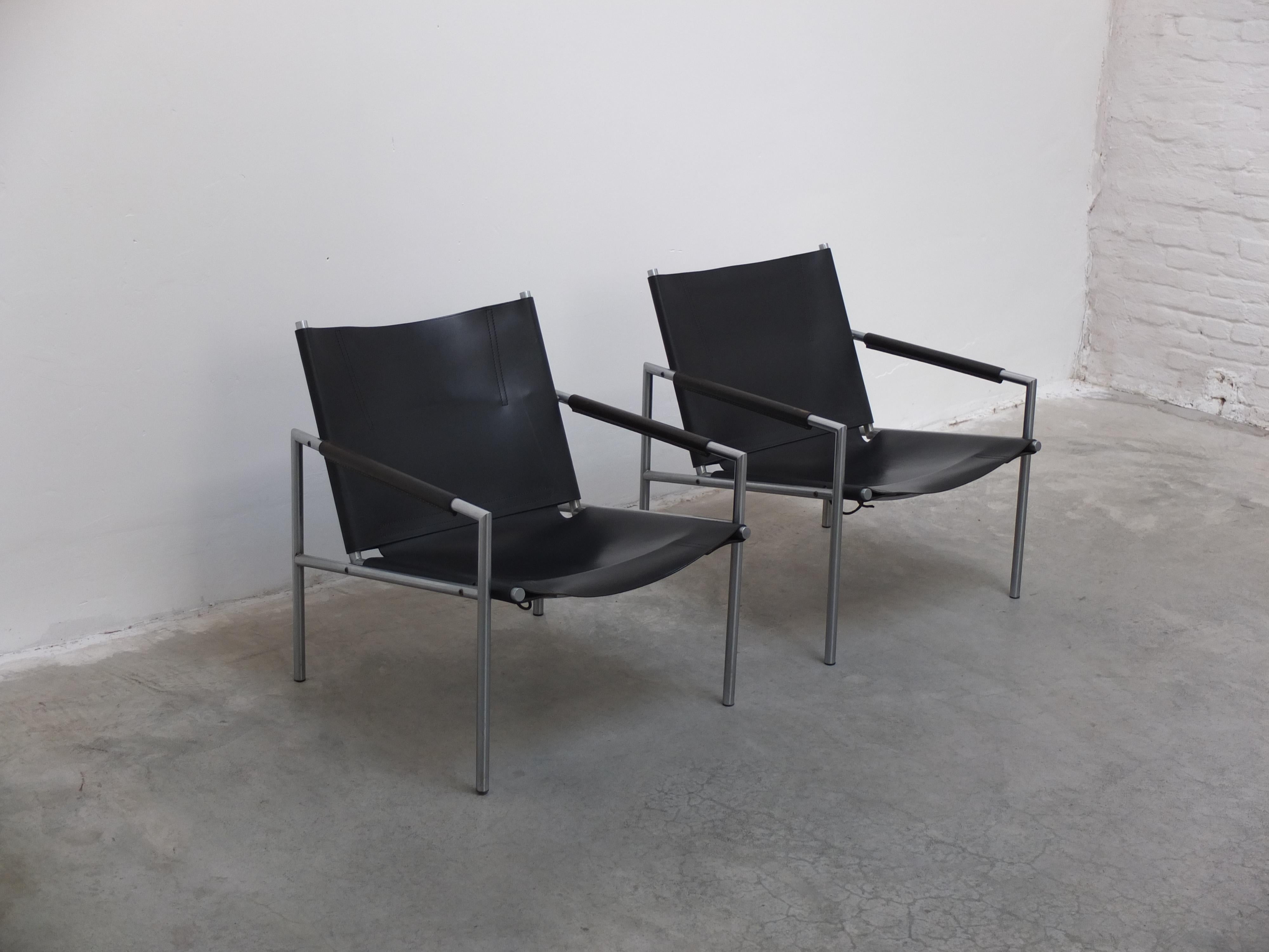 Mid-Century Modern Original Pair of 'SZ02' Lounge Chairs by Martin Visser for ‘t Spectrum, 1960s For Sale
