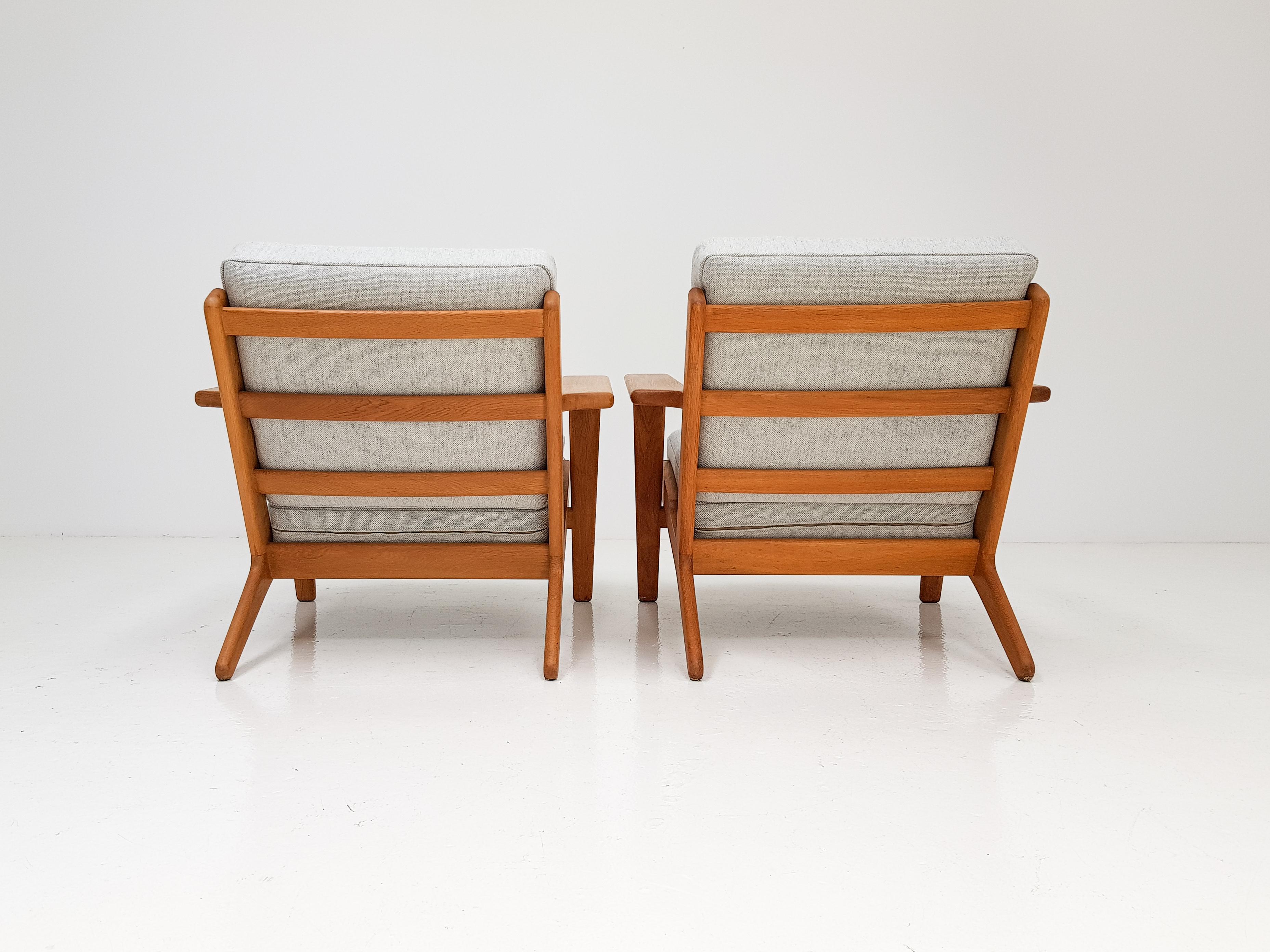 20th Century Original Pair of Vintage Hans Wegner GE290 Armchairs for GETAMA, Denmark, 1950s