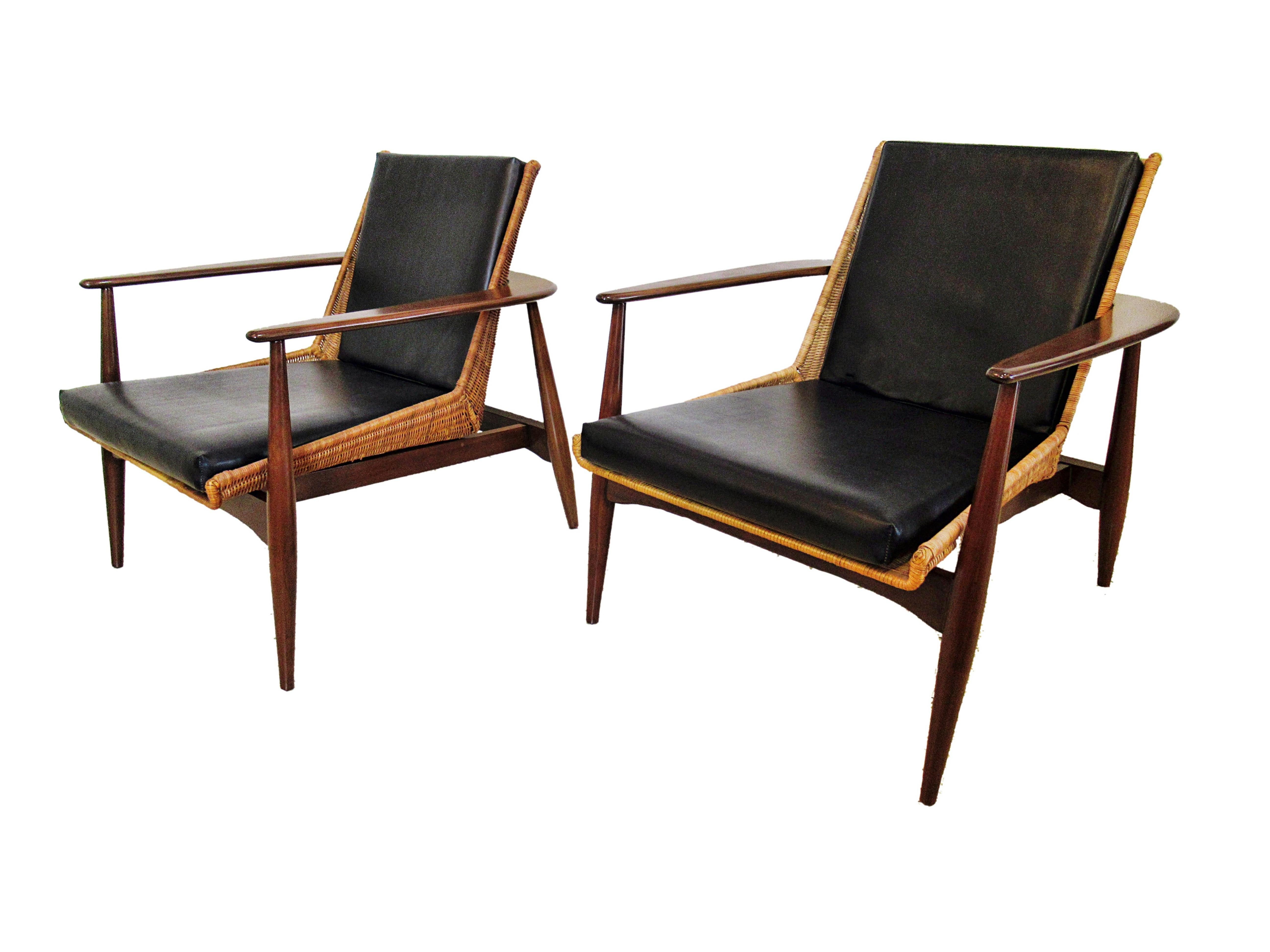 Original pair of rare rattan and teak armchairs, Lawrence Peabody, model 1806.
  