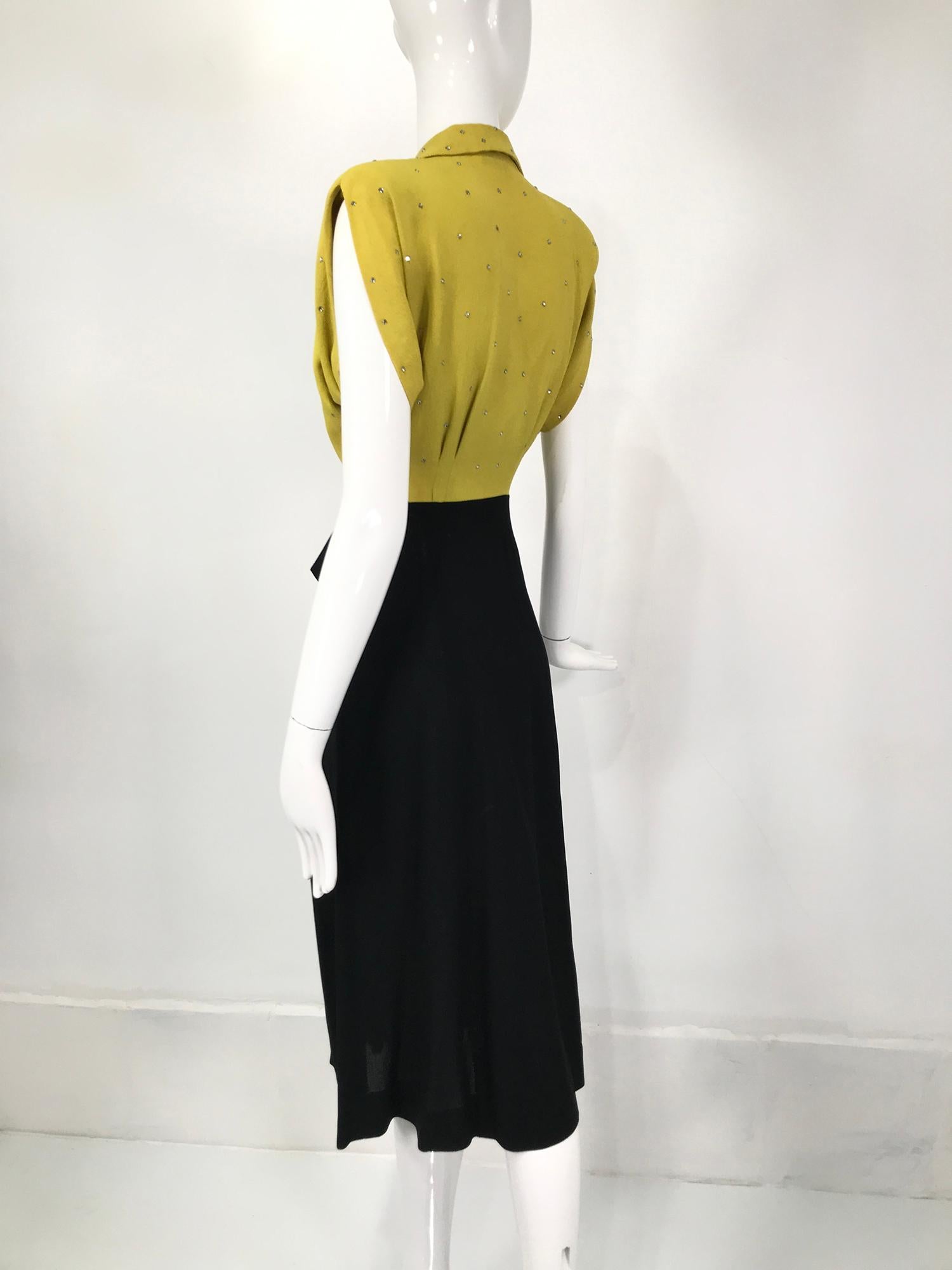 Women's Original Paramount Junior Chicago 1940s Chartreuse & Black Crepe Dress  For Sale