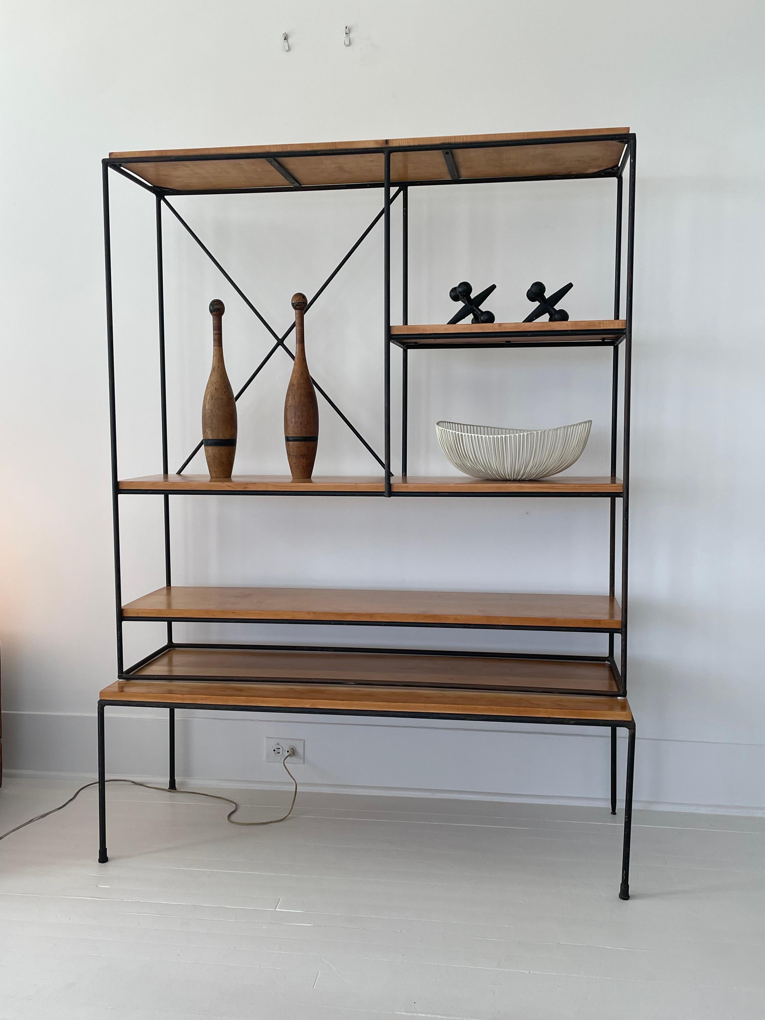 Original Paul McCobb Bookcase/Etagere and Bench Set from the Planner Group In Good Condition For Sale In New York, NY