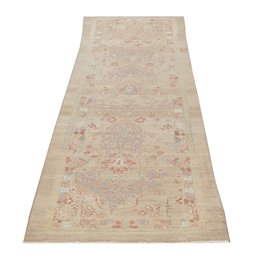 Persischer kurdischer Woll-Läufer in Kamelfarben (Stammeskunst) im Angebot