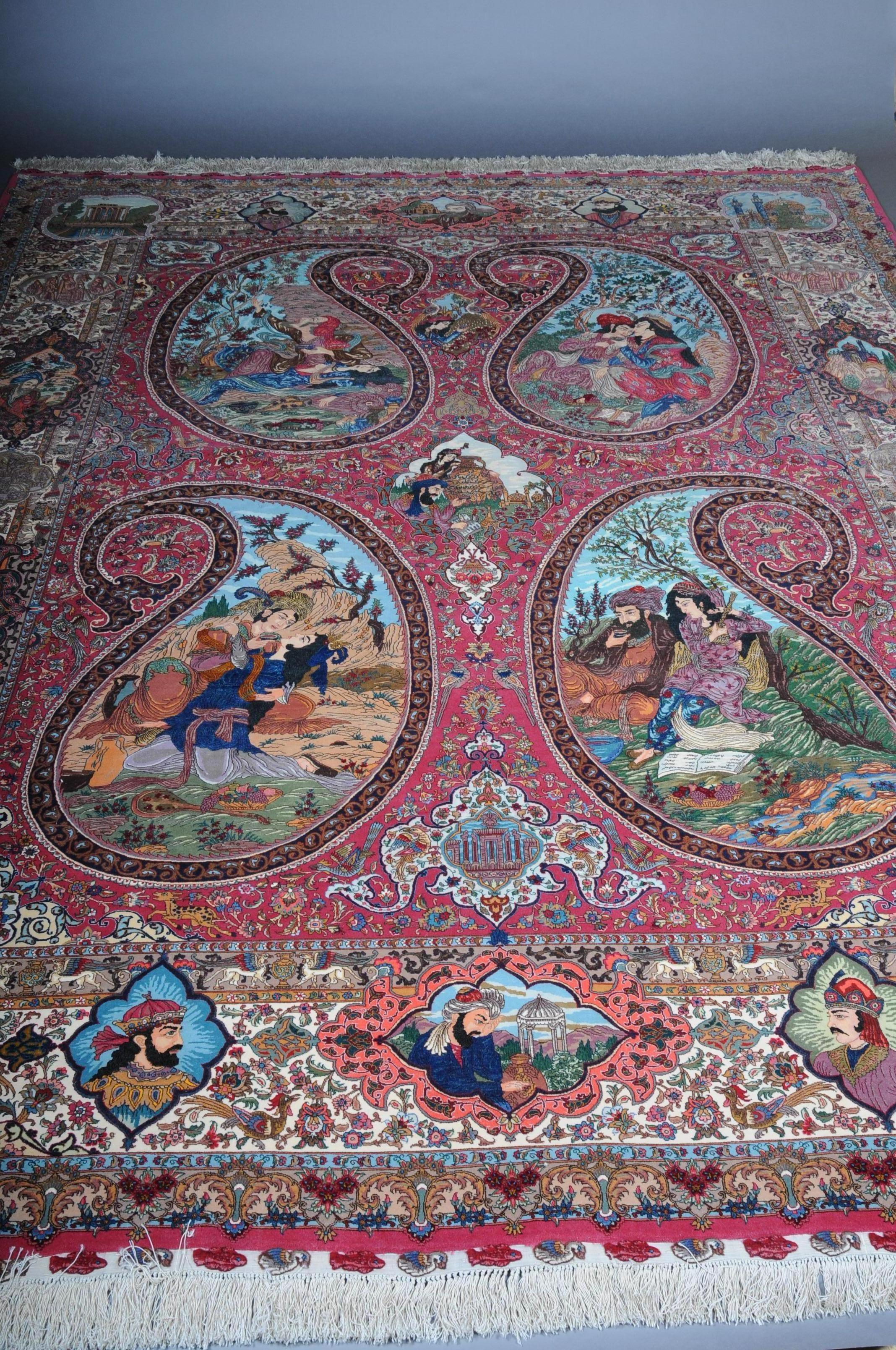 Original Persian palace carpet Tabriz cork wool with silk

Unique, monumental Tabriz carpet made of cork wool with silk. Extremely finely knotted. In the center of the carpet, 4 medallion-shaped figures. This carpet is in an unused condition. Just