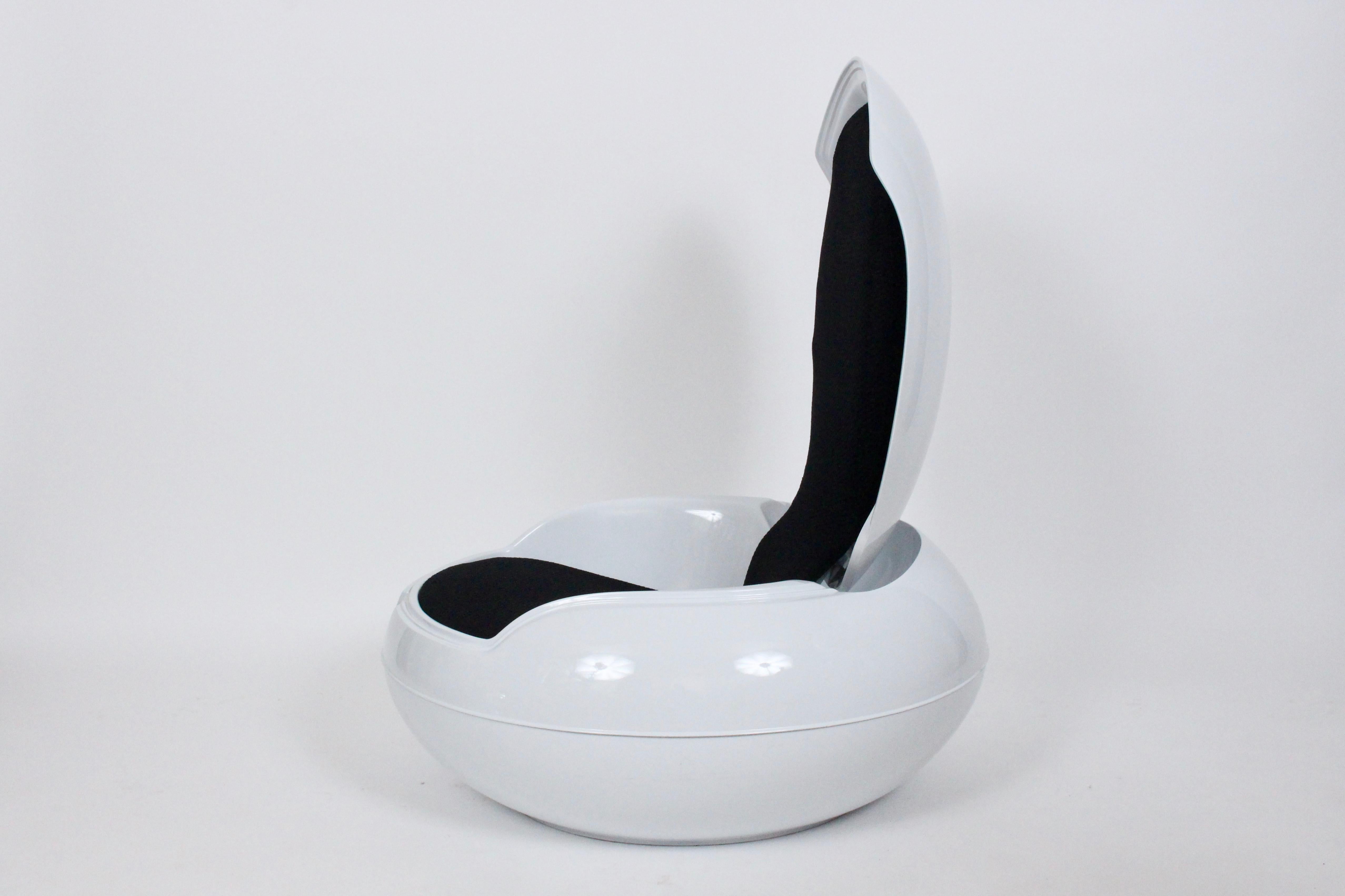 Original Peter Ghyczy White and Black Garden Egg Chair, circa 1968 1