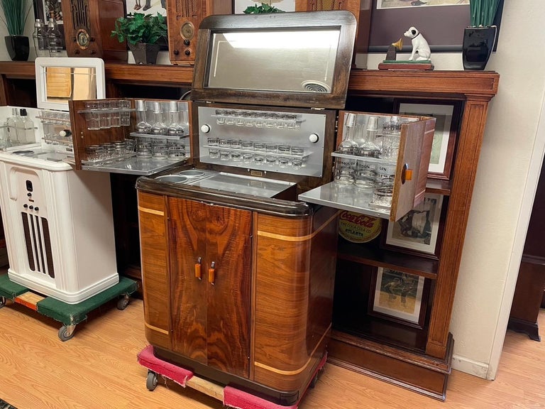 Art Deco Philco Radio Bar is one of the most highly sought-after pieces by radio and bar enthusiasts. Created initially during the Prohibition Era – a time of fascination with hidden and secret liquor bars, it reached a high point with its 1936