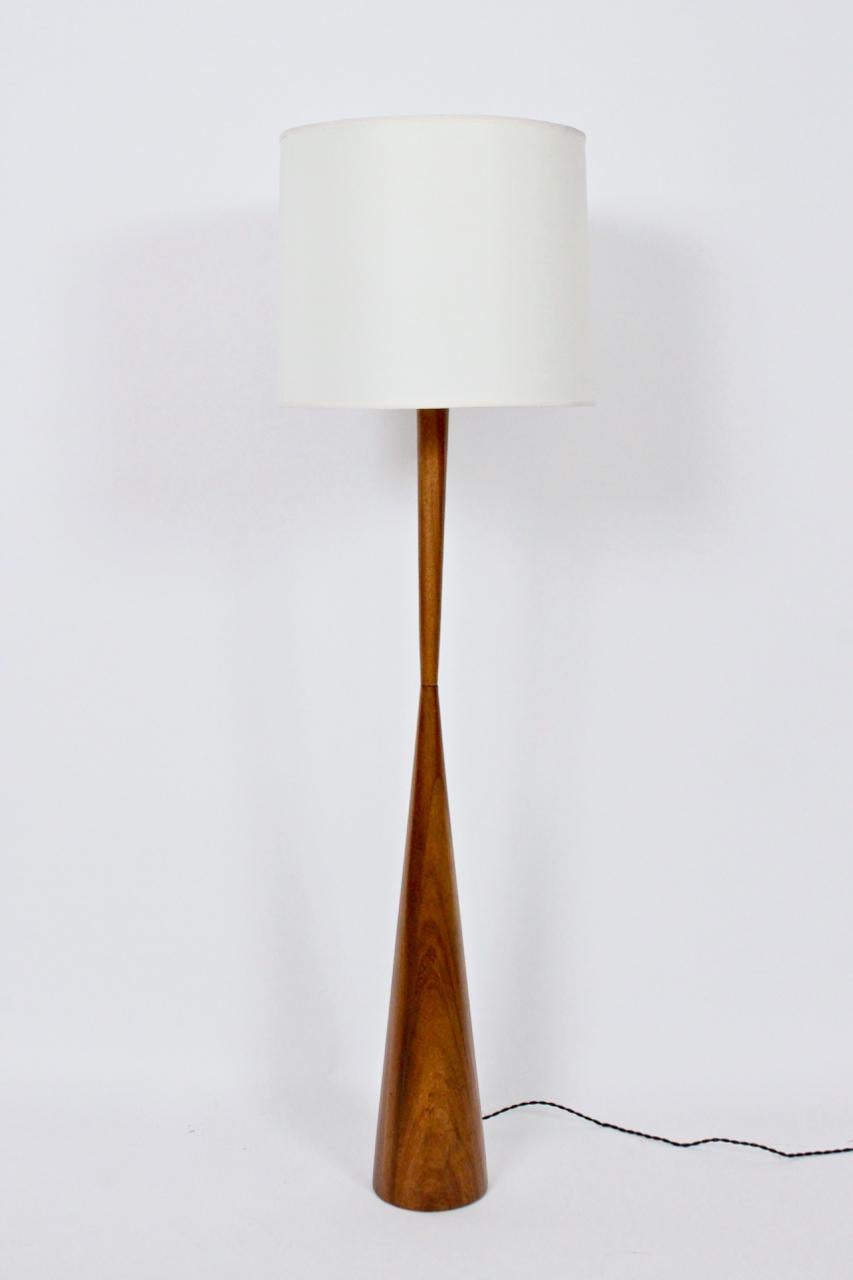 Original Phillip Lloyd Powell Style Walnut Floor Lamp, 1960s 10