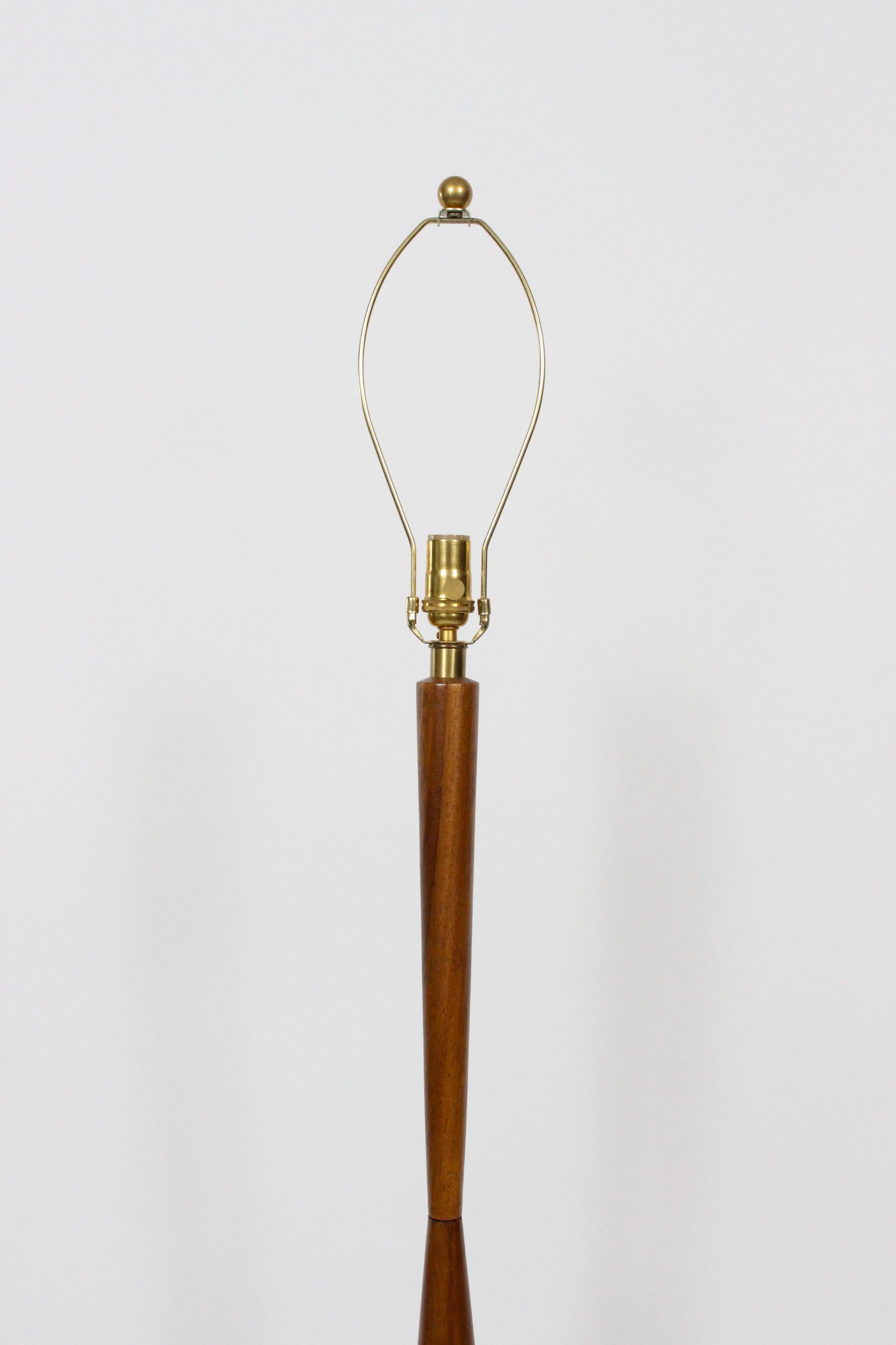 Original Phillip Lloyd Powell Style Walnut Floor Lamp, 1960s In Good Condition In Bainbridge, NY