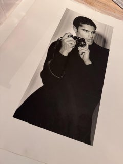 Fotografía original de Cameron Alborzian, tomada por Karl Lagerfeld