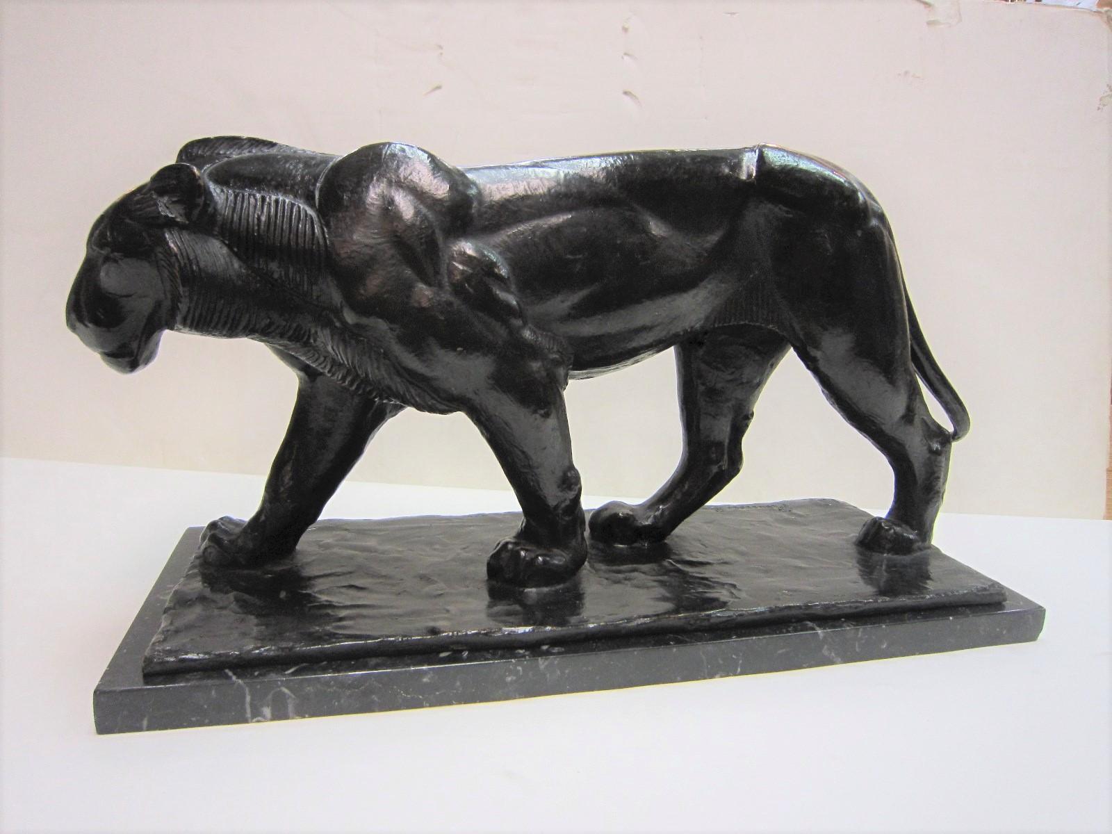 A rare and important French/ Italian Art Deco period bronze sculpture of a walking panther in original dark brown/ black patina. This exquisite cast, sculpted with highly stylized anatomical details is signed by the artist Piero Palazzolo, Paris and