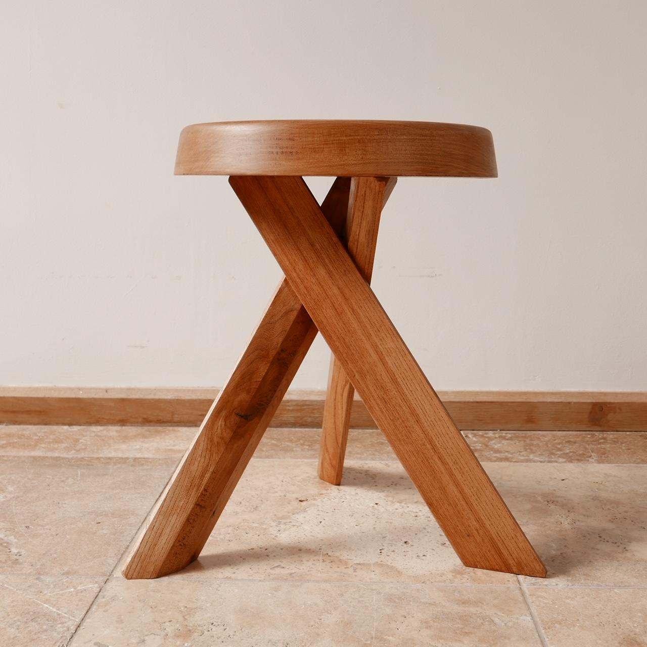 A single elm stool by French design legend Pierre Chapo.

France, circa 1980s.

Model S31A.

Good vintage condition, we have waxed it to refresh the colour otherwise it has remained untouched.

NOT A LATER COPY BY CHAPO
