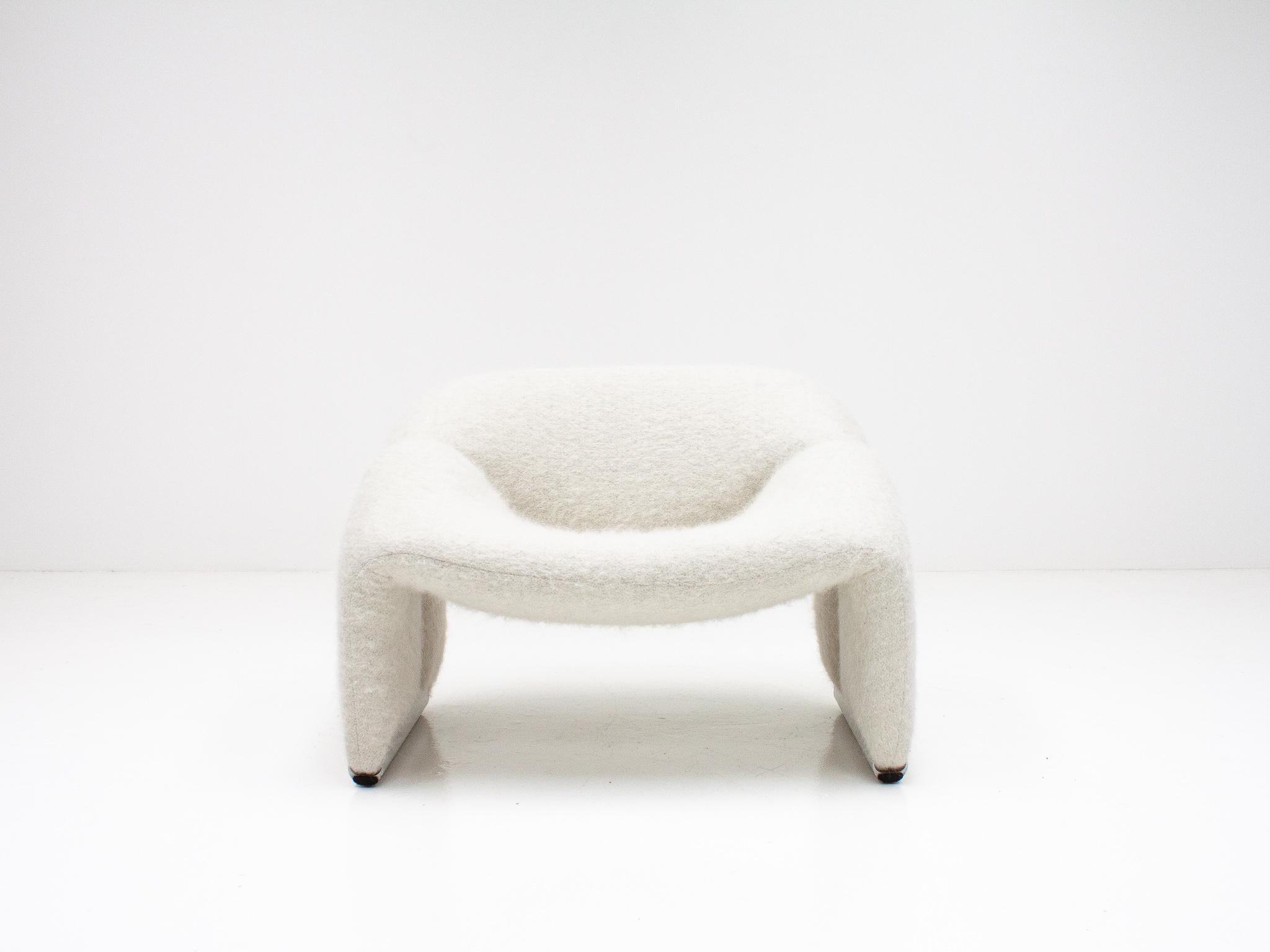 Mid-Century Modern Original Pierre Paulin F598 Groovy Chair in Fluffy Pierre Frey, Artifort, 1970s For Sale