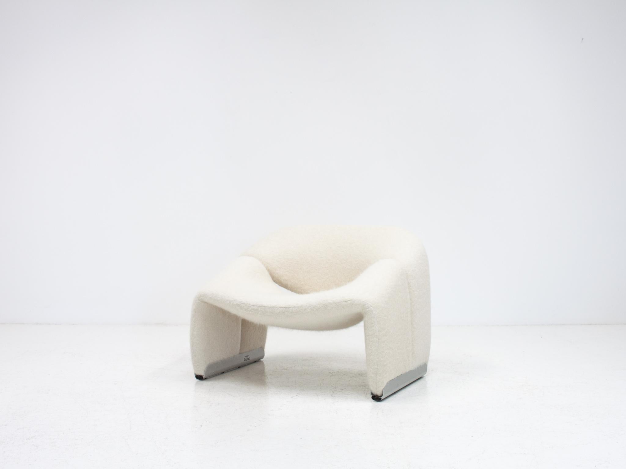 Original Pierre Paulin F598 Groovy Chair in Fluffy Pierre Frey, Artifort, 1970s 2