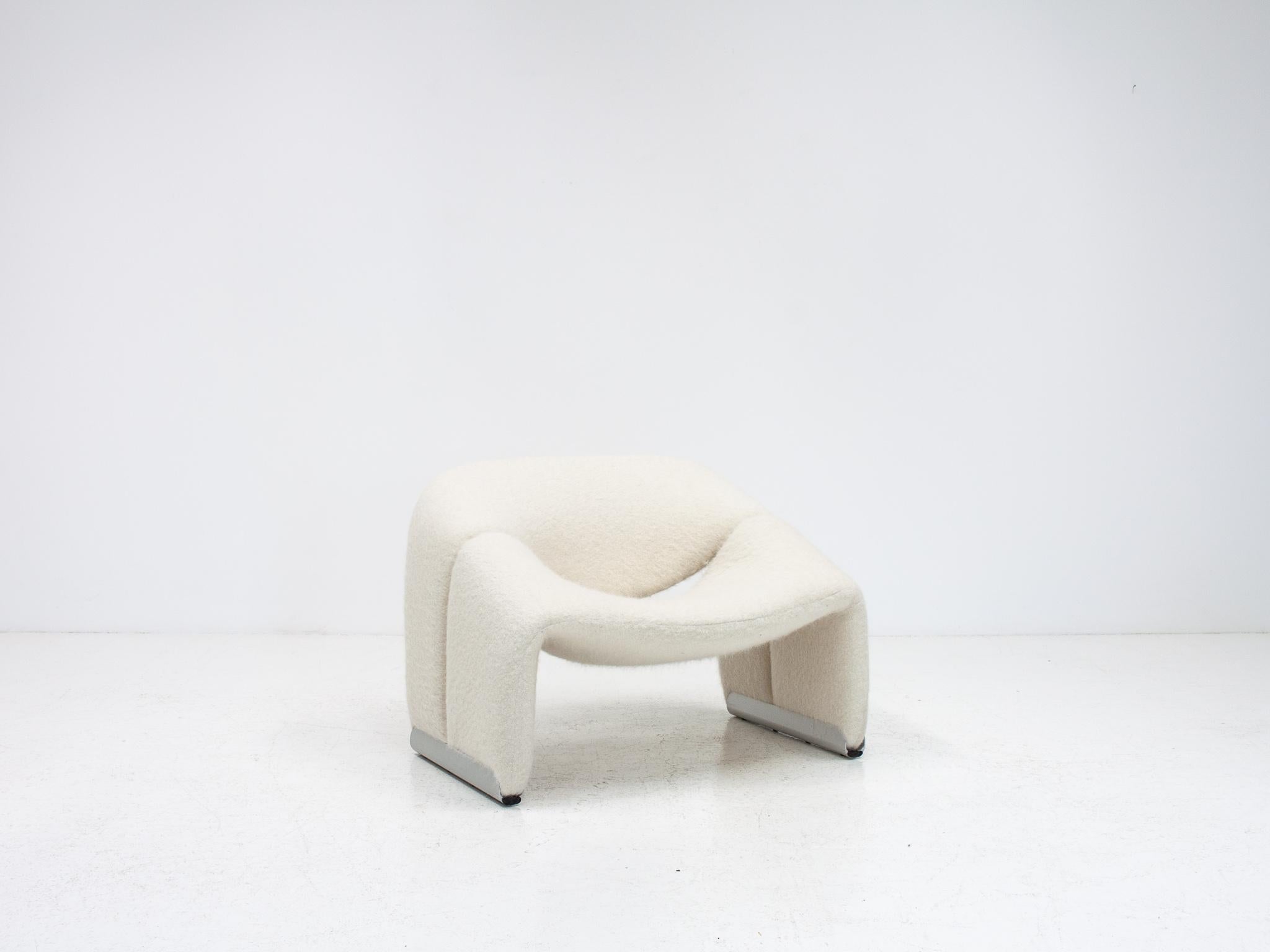 Mid-Century Modern Original Pierre Paulin F598 Groovy Chair in Fluffy Pierre Frey, Artifort, 1970s For Sale