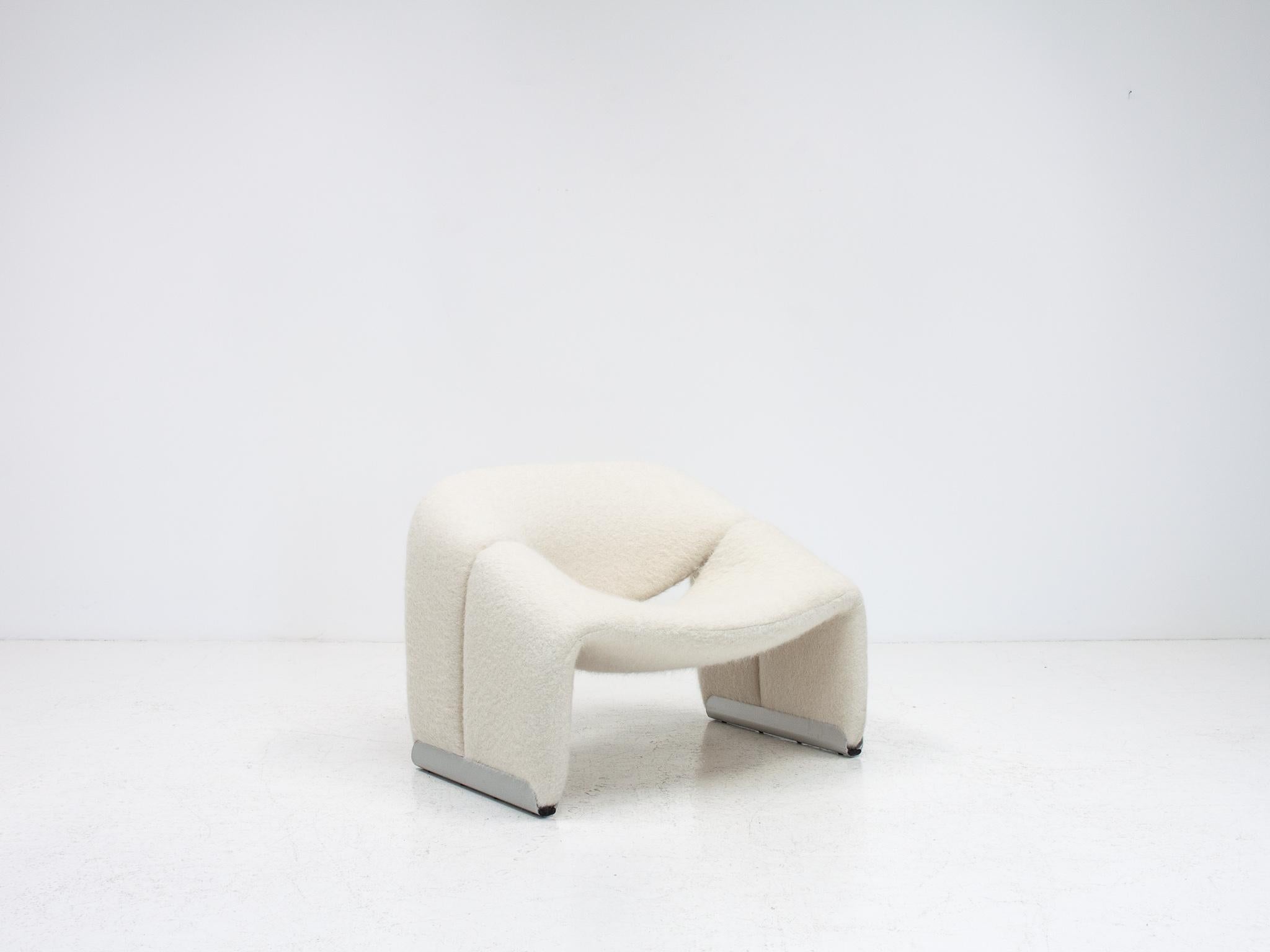 pierre paulin chair