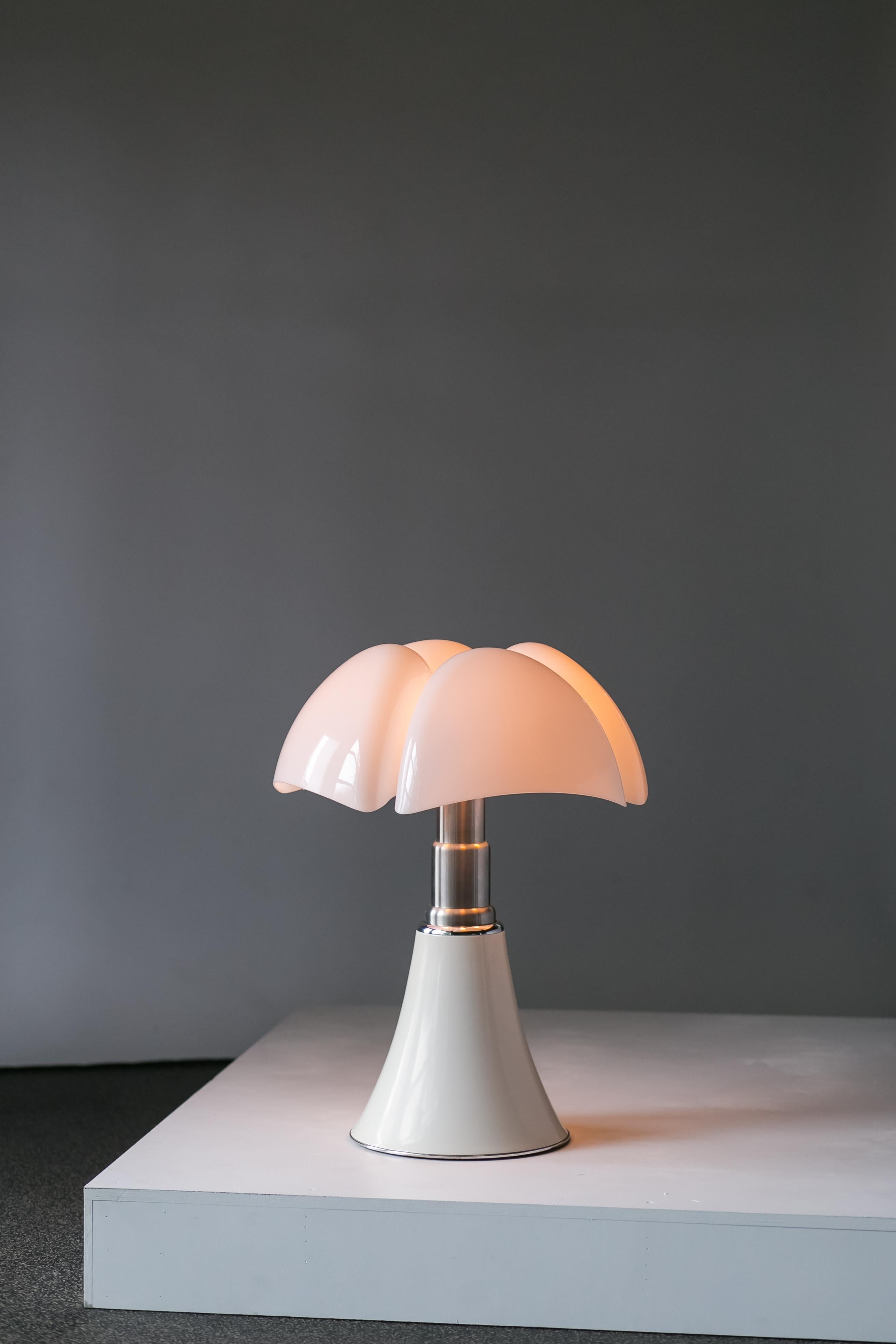 Original Pipistrello Lamp by Gae Auelenti  for Martenelli Luce, Italy, c. 1965 In Excellent Condition In Bend, OR
