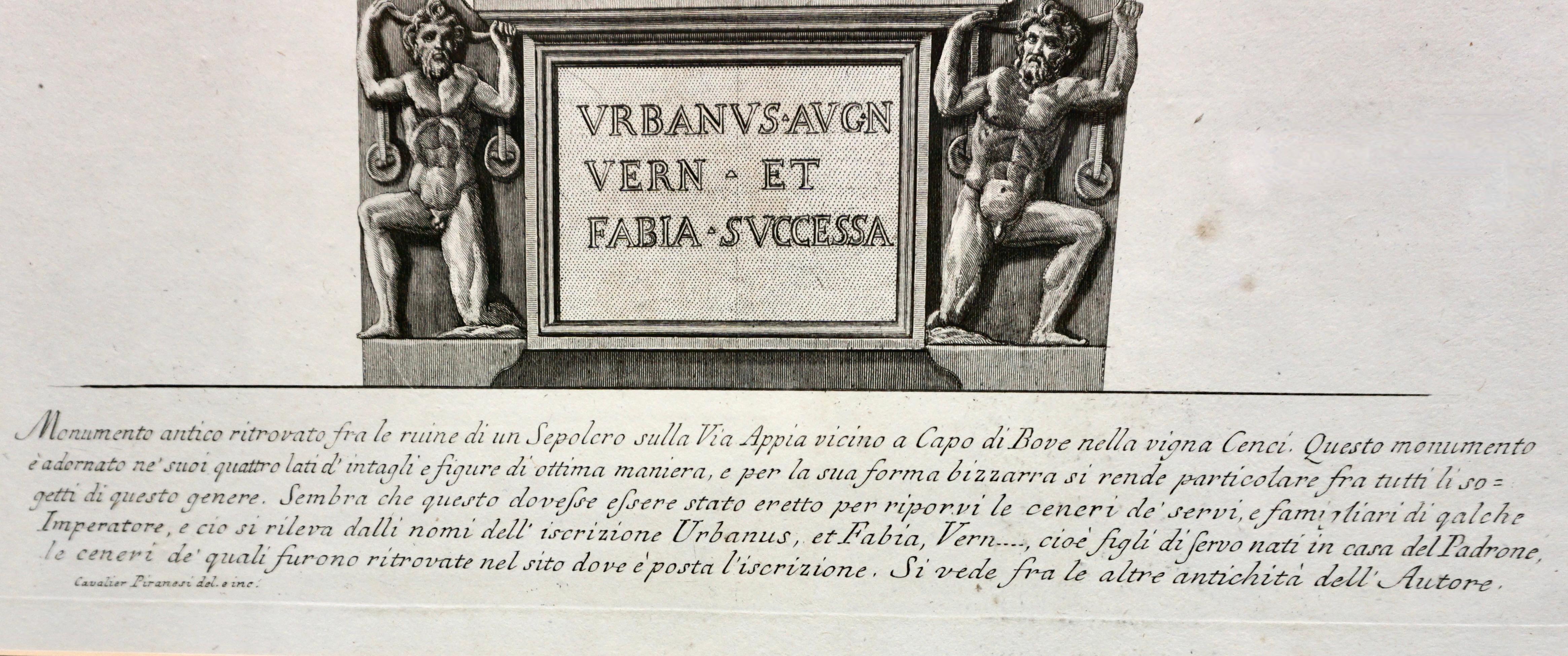 Français Gravure originale de Piranesi encadrée d'un monument en forme de corne d'abondance  en vente