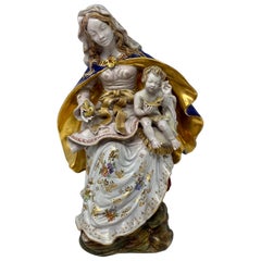 Figure originale en porcelaine de la mère et de l'enfant signée par S. Marchi, fabricant