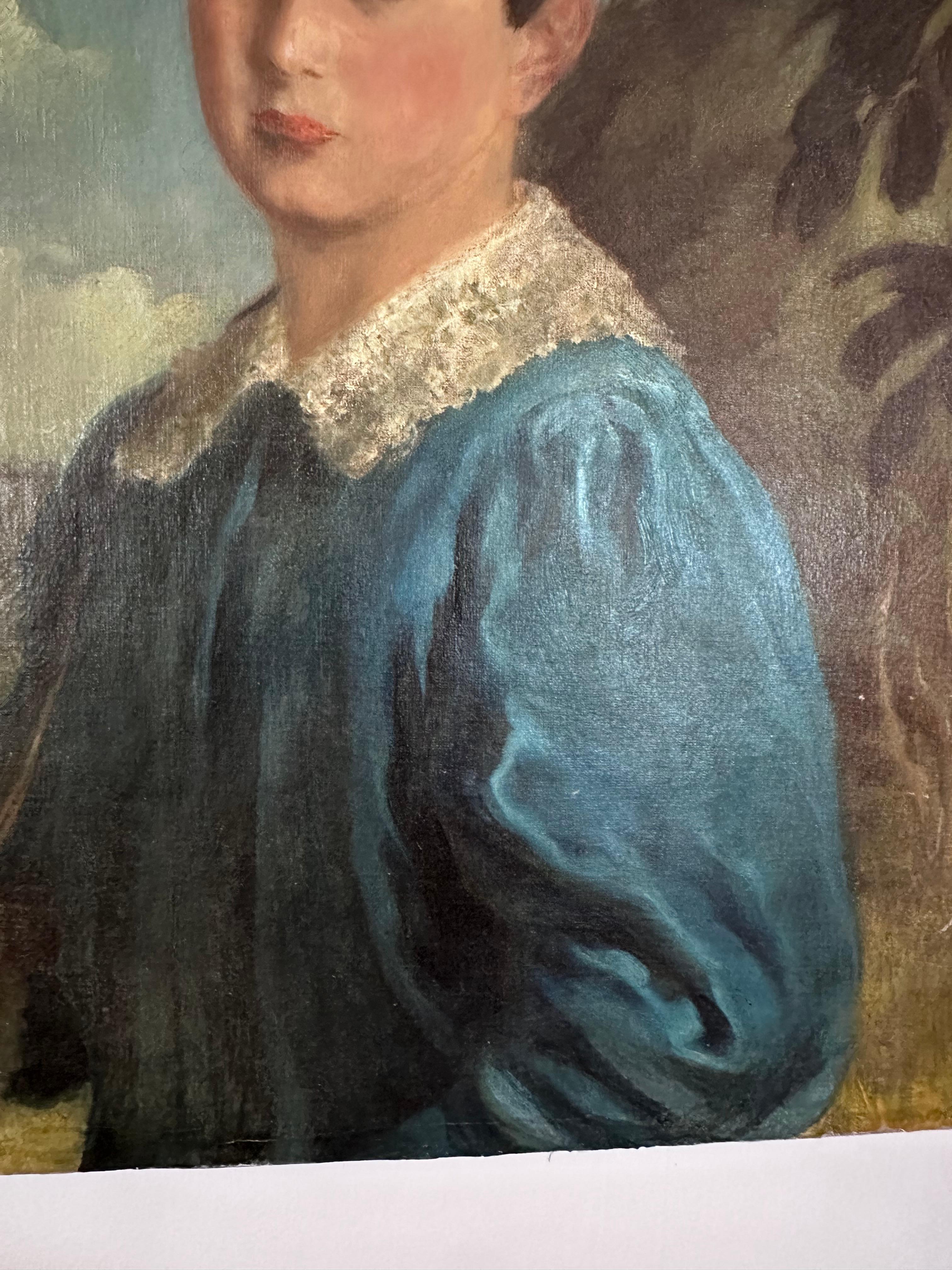 Retrato original de niño vestido de azul Artista desconocido Siglo XX en Bueno estado para la venta en Baton Rouge, LA