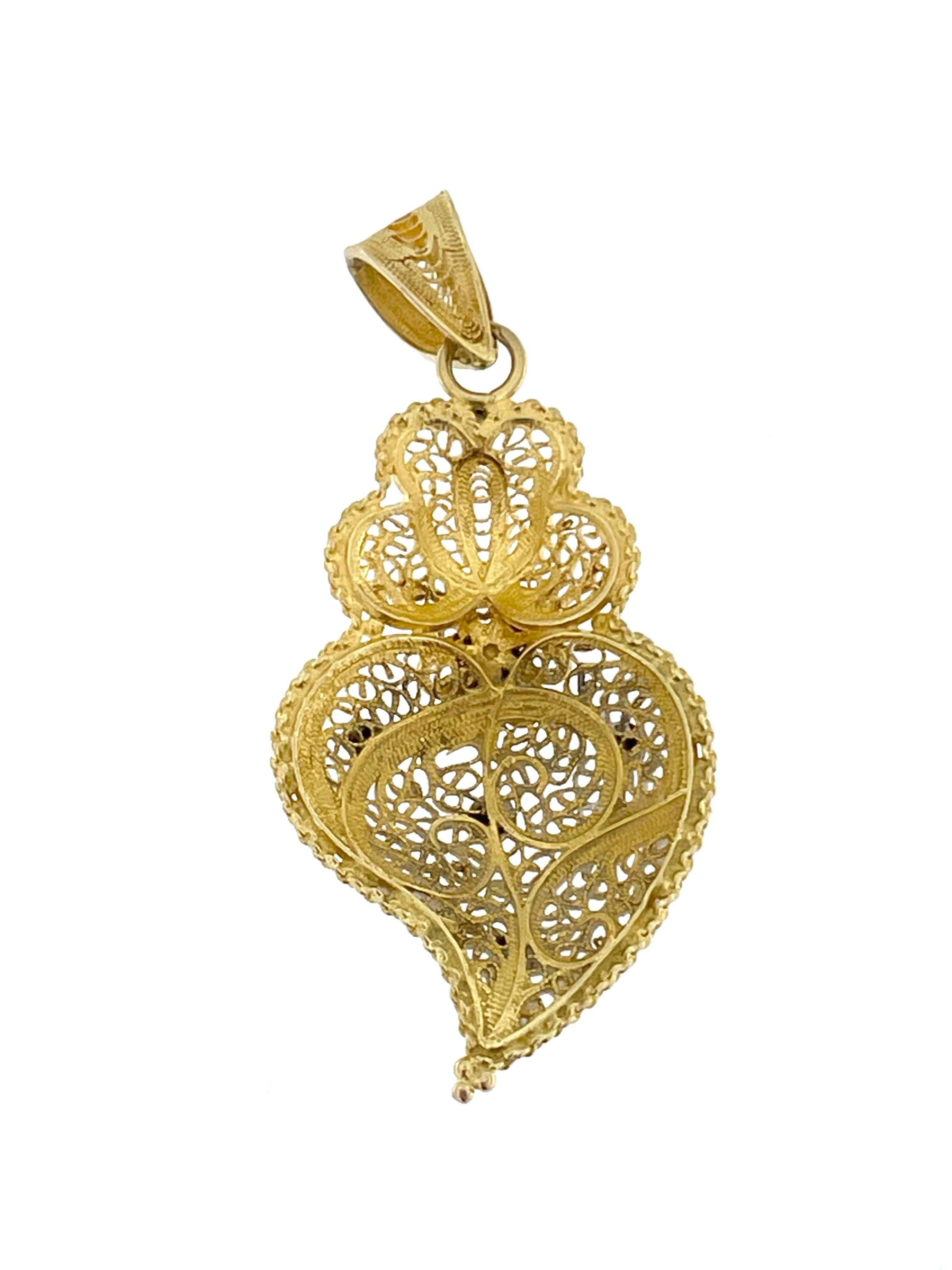 Original Portuguese Viana's Heart 19 karat Yellow Gold  In Excellent Condition For Sale In Esch-Sur-Alzette, LU