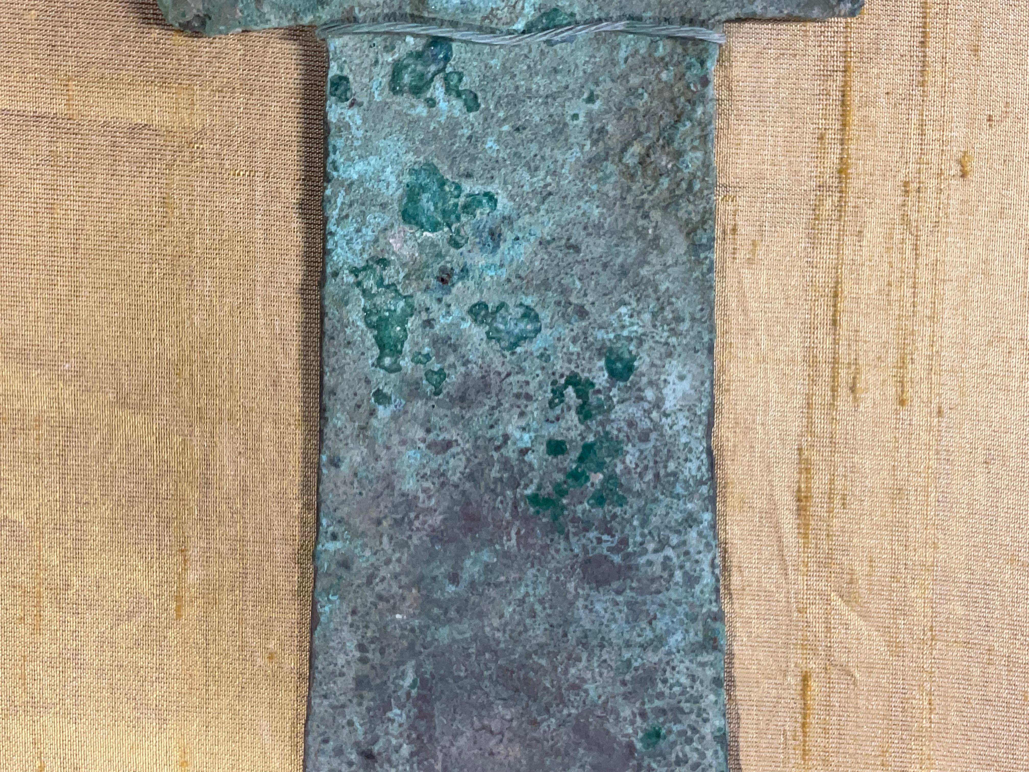Herramienta Tumi original precolombiana de cobre en venta 1