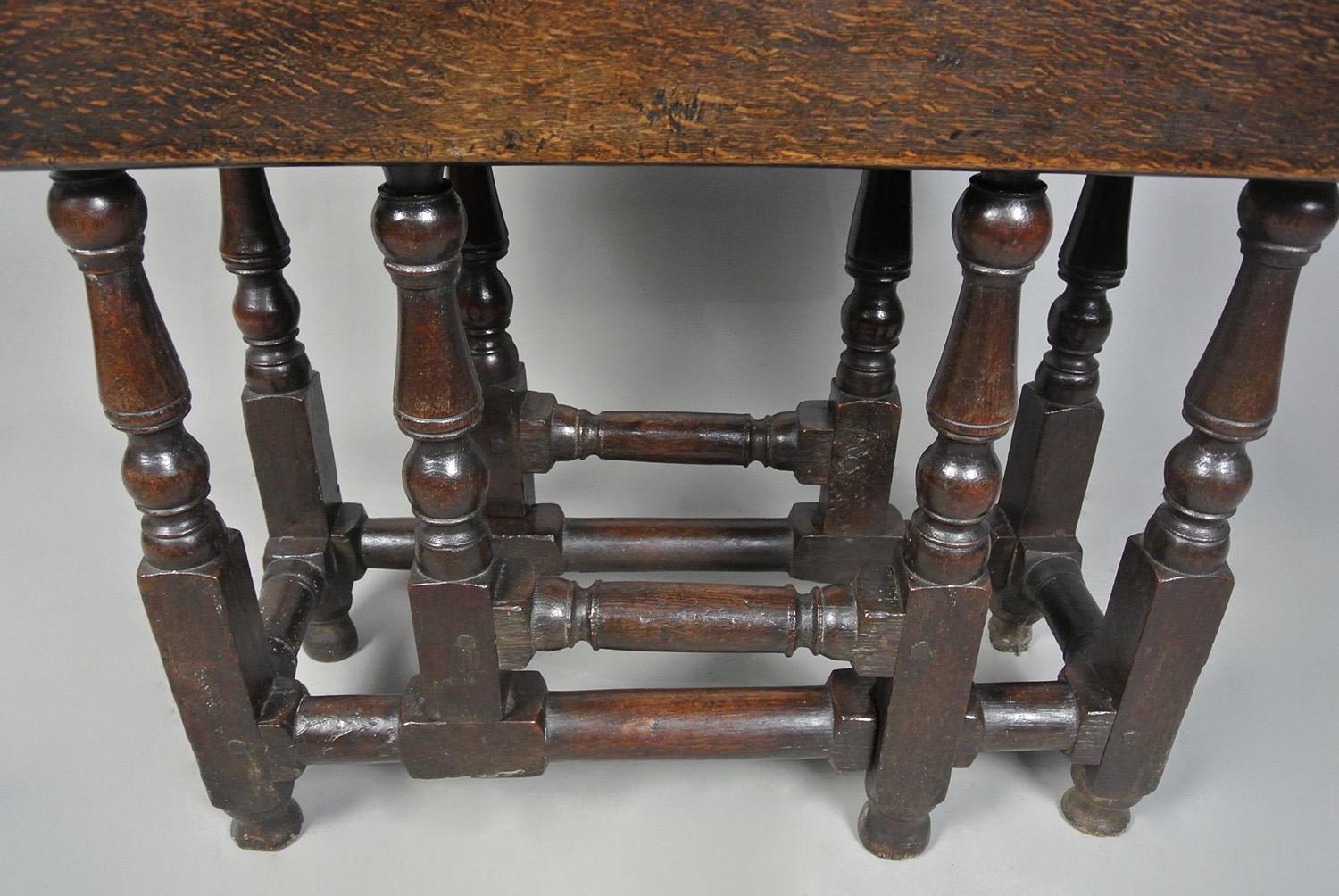 Original Queen Anne Oak Small Supper Table with Provenance c. 1700 For Sale 3