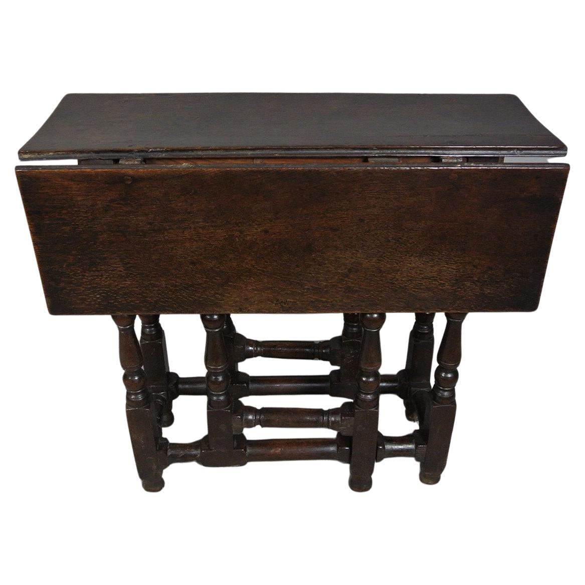 Original Queen Anne Oak Small Supper Table with Provenance c. 1700 For Sale