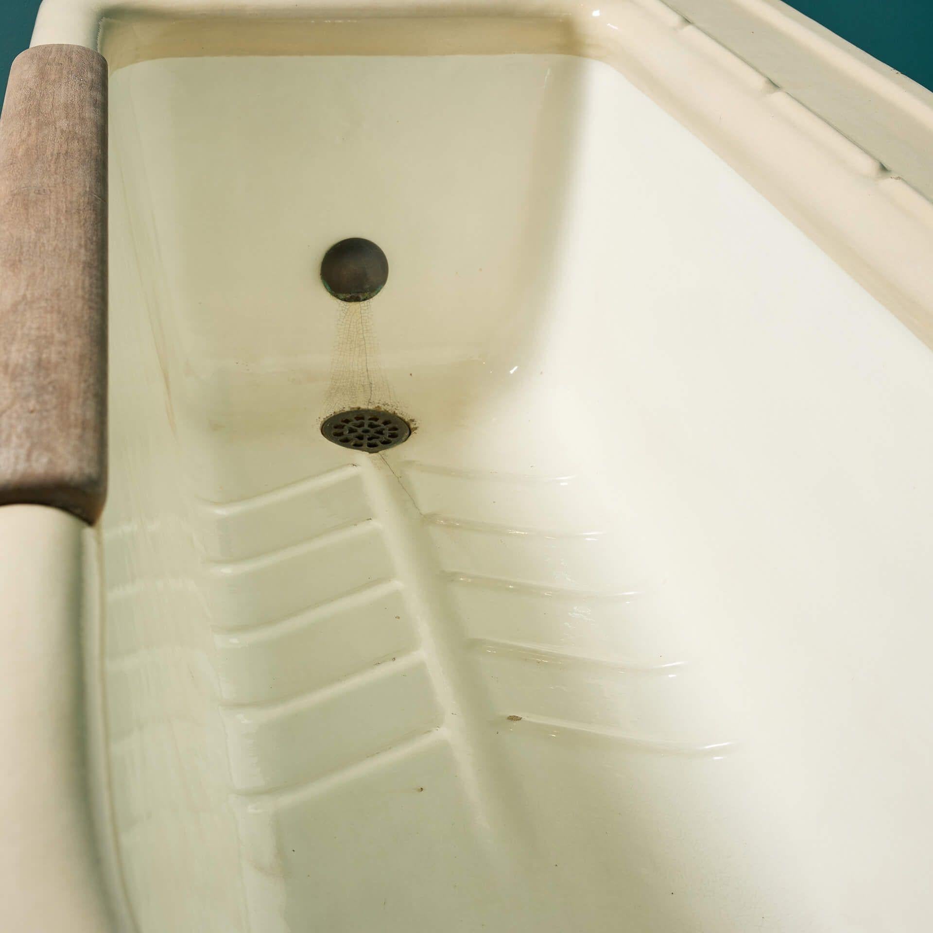 Original Rare Decorative Glazed Fireclay Bath by Twyfords For Sale 4