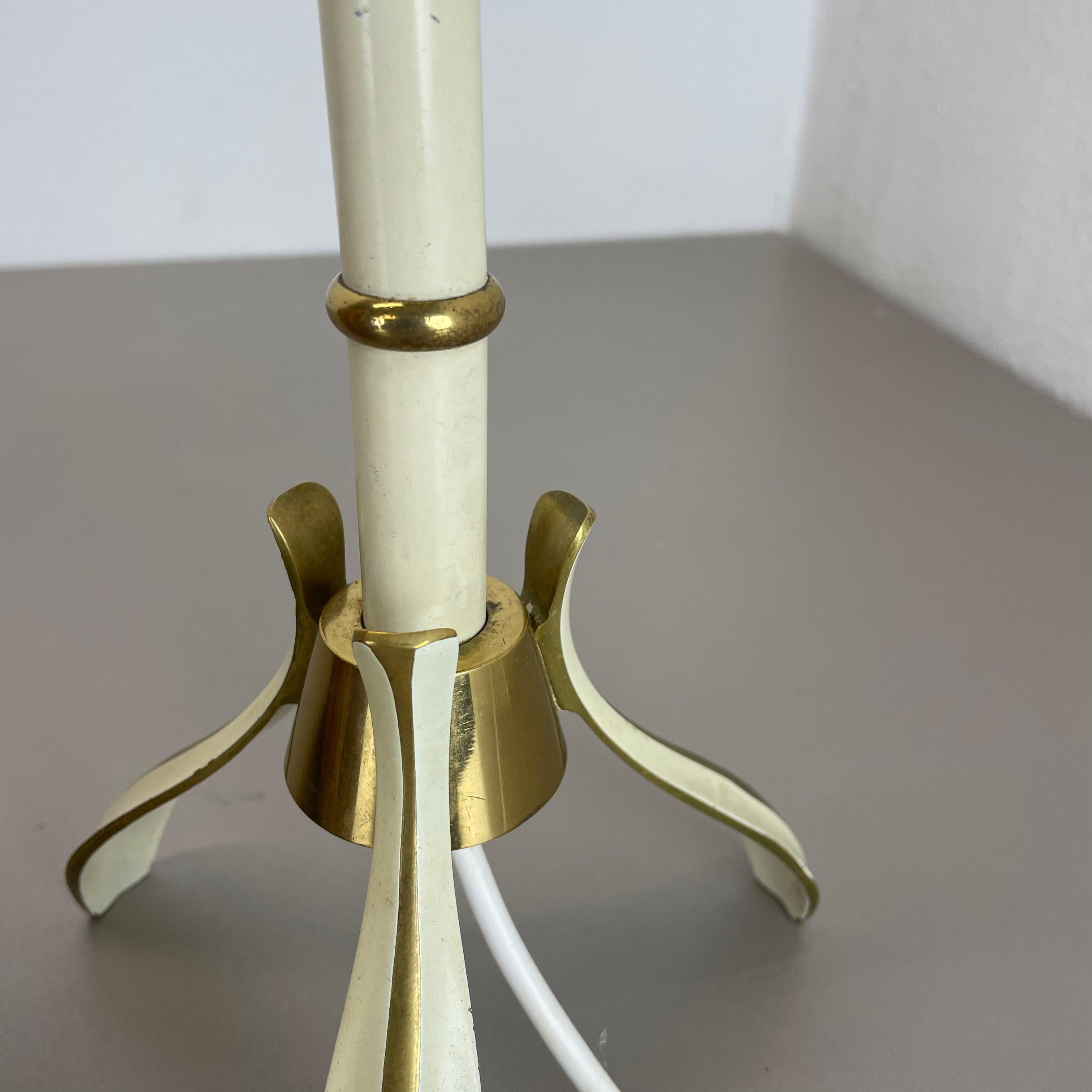 Original Rattan and Brass Table Light by Vereinigte Werkstätten München, Germany For Sale 6