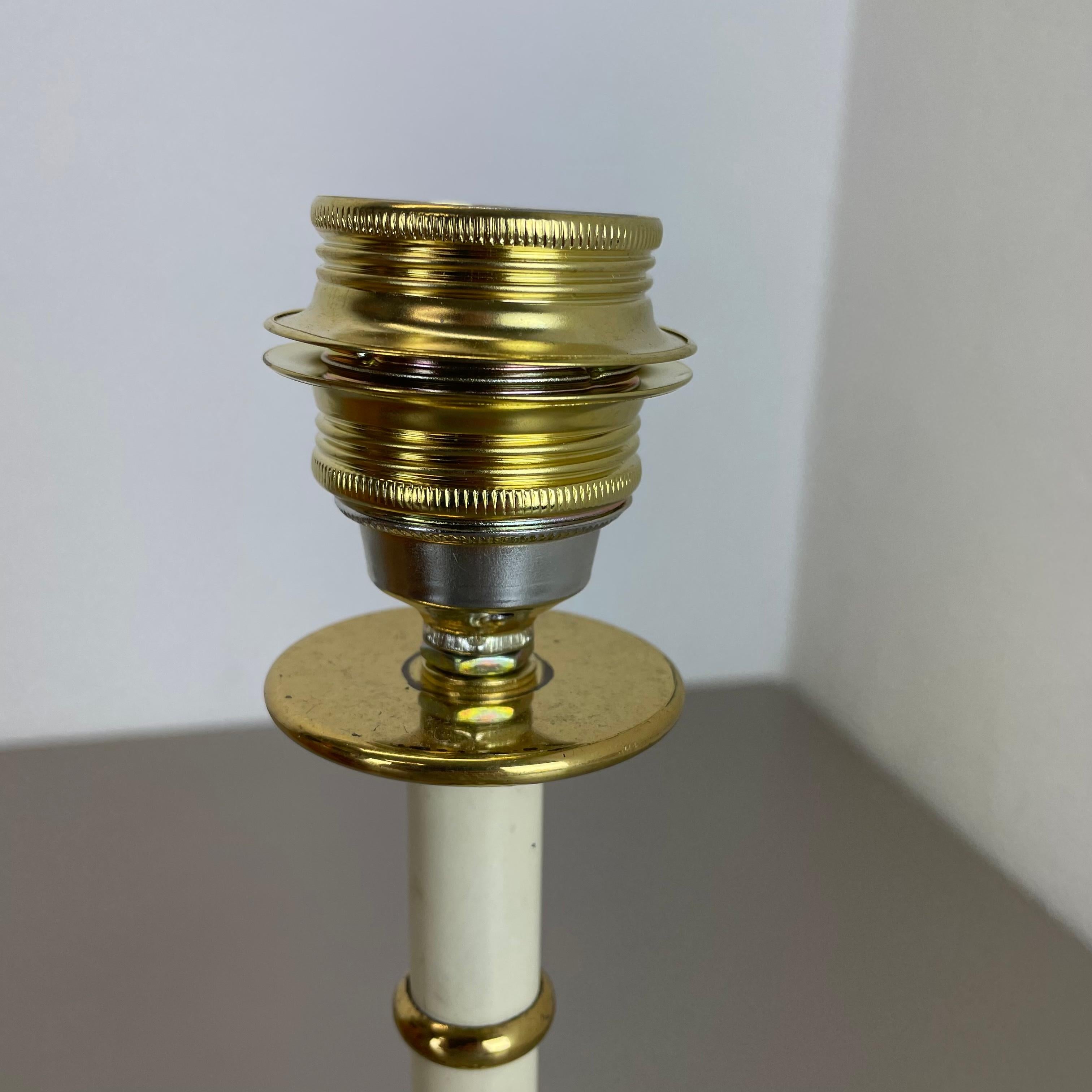 Original Rattan and Brass Table Light by Vereinigte Werkstätten München, Germany For Sale 7