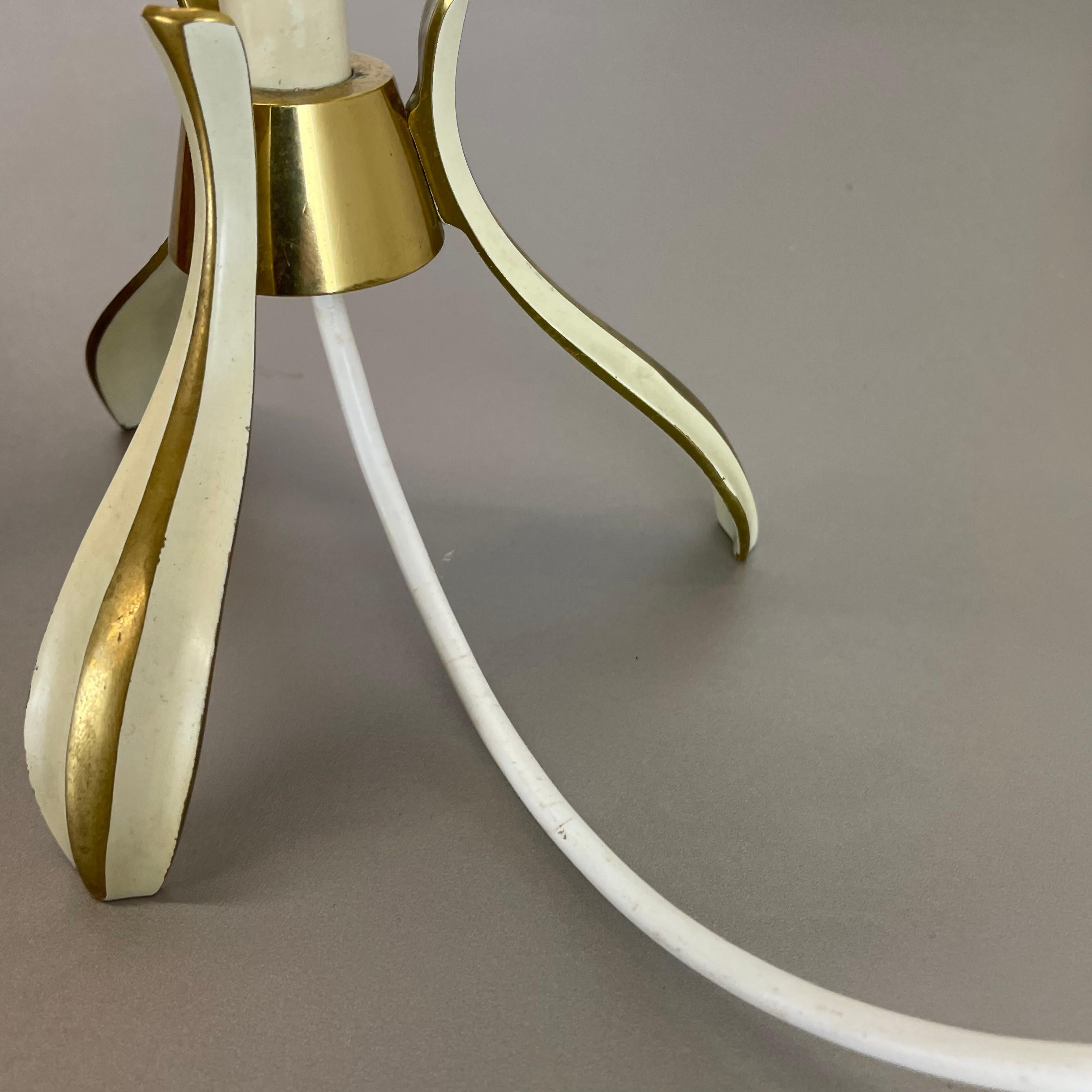 Original Rattan and Brass Table Light by Vereinigte Werkstätten München, Germany For Sale 8