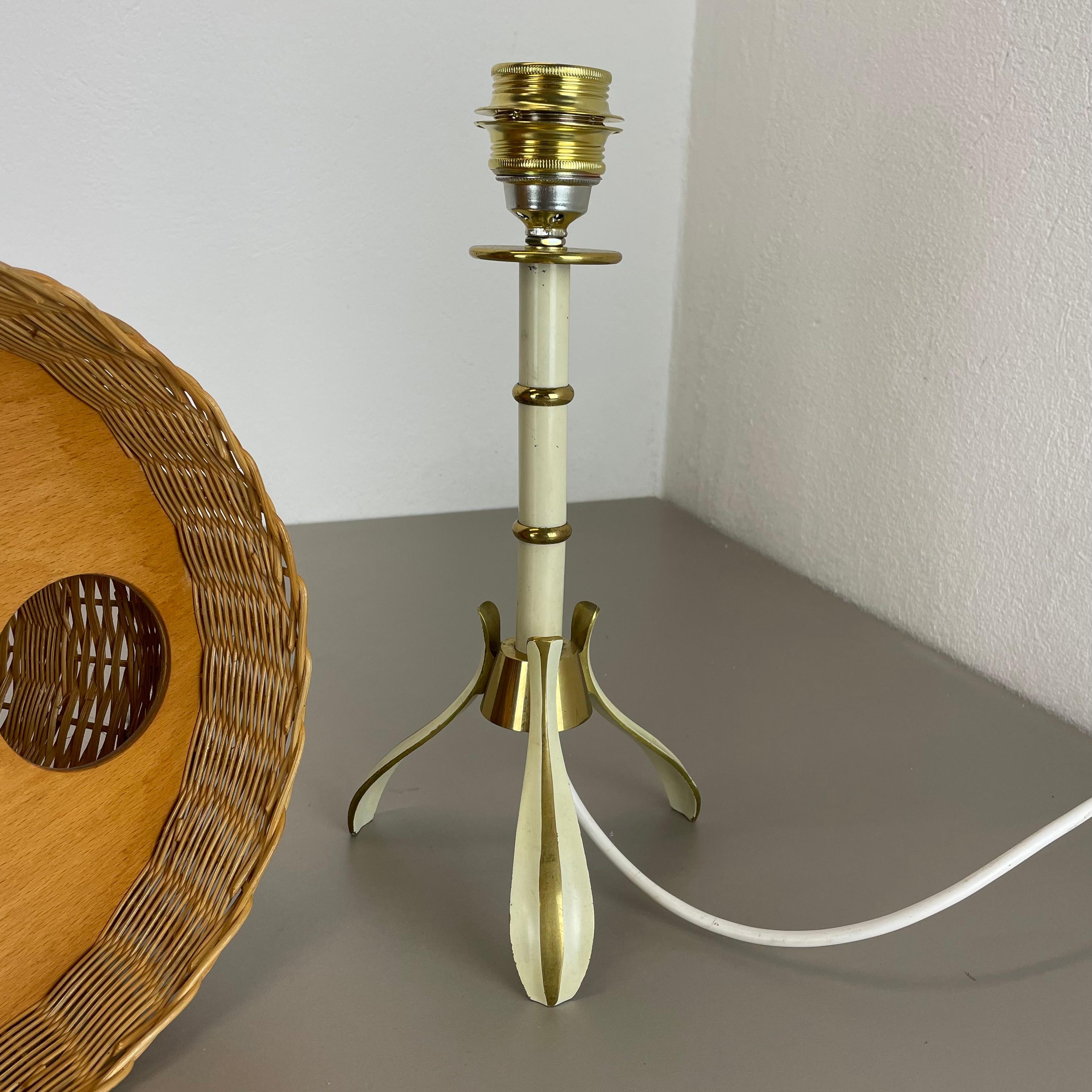 Original Rattan and Brass Table Light by Vereinigte Werkstätten München, Germany For Sale 3