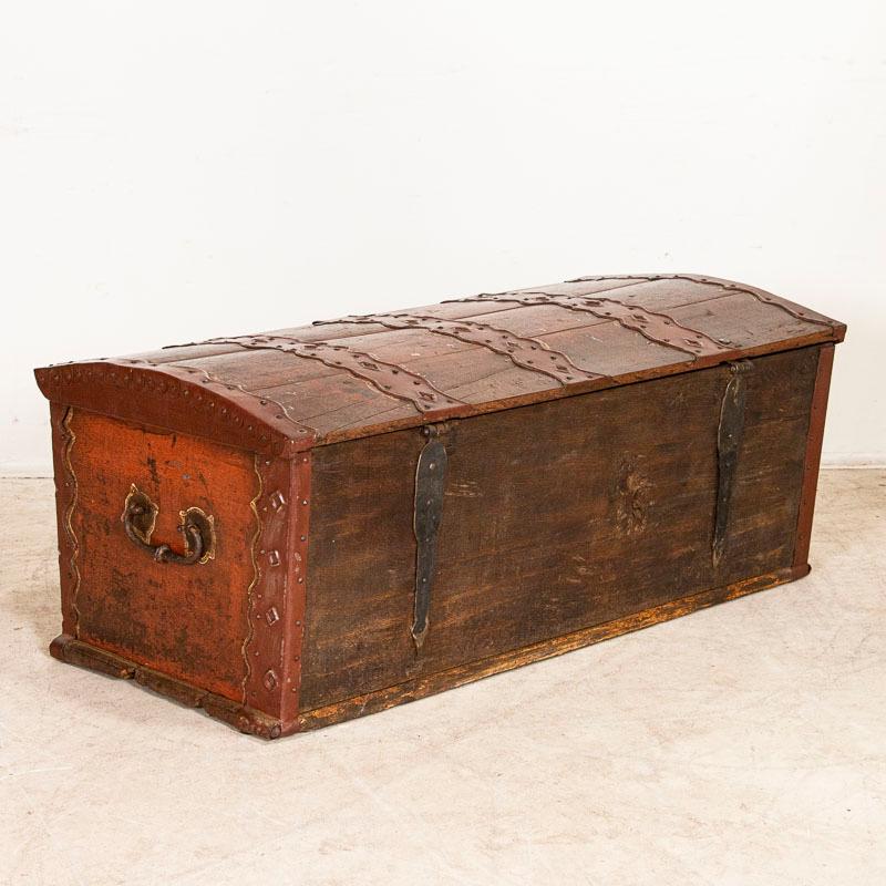 19th Century Original Red Painted Domed Top Trunk with Folk Art Figures from Sweden