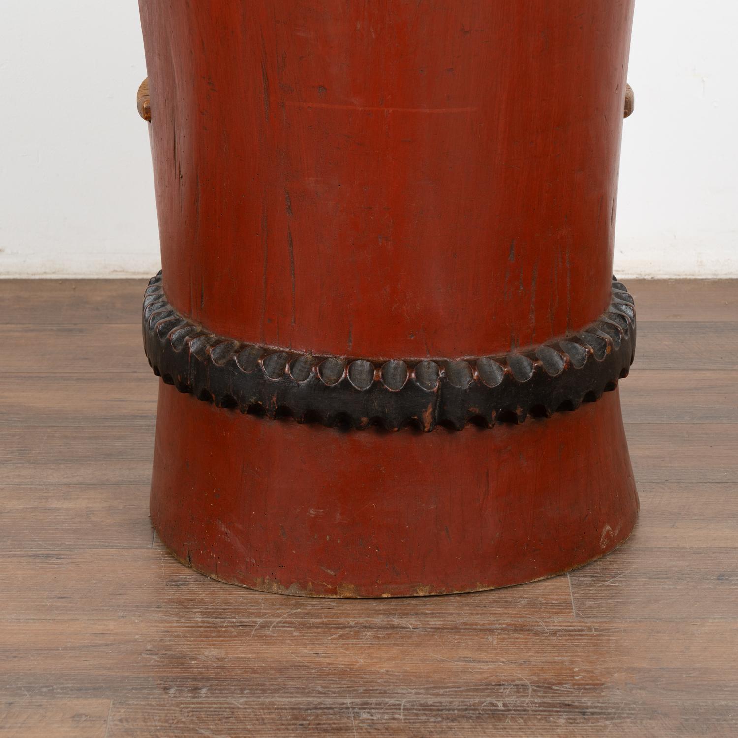 Original Red Painted Kubbestol Log Chair, Sweden circa 1860-80 For Sale 1