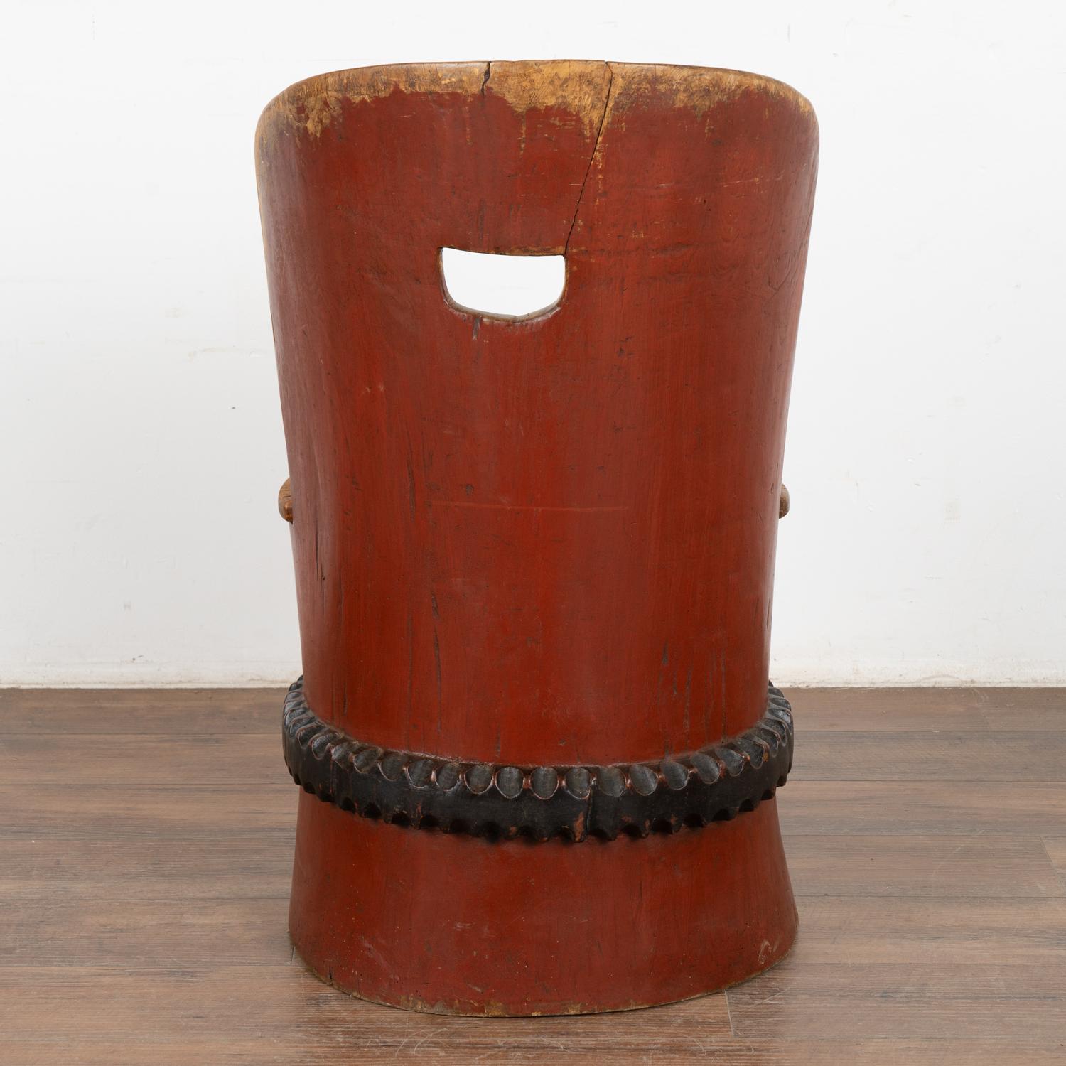Original Red Painted Kubbestol Log Chair, Sweden circa 1860-80 For Sale 2