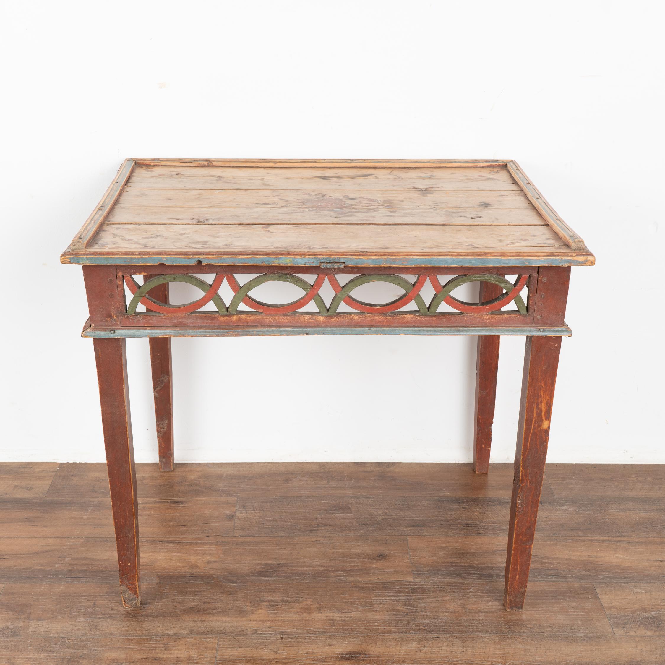 Country Original Red Painted Side Table from Sweden, circa 1820 For Sale