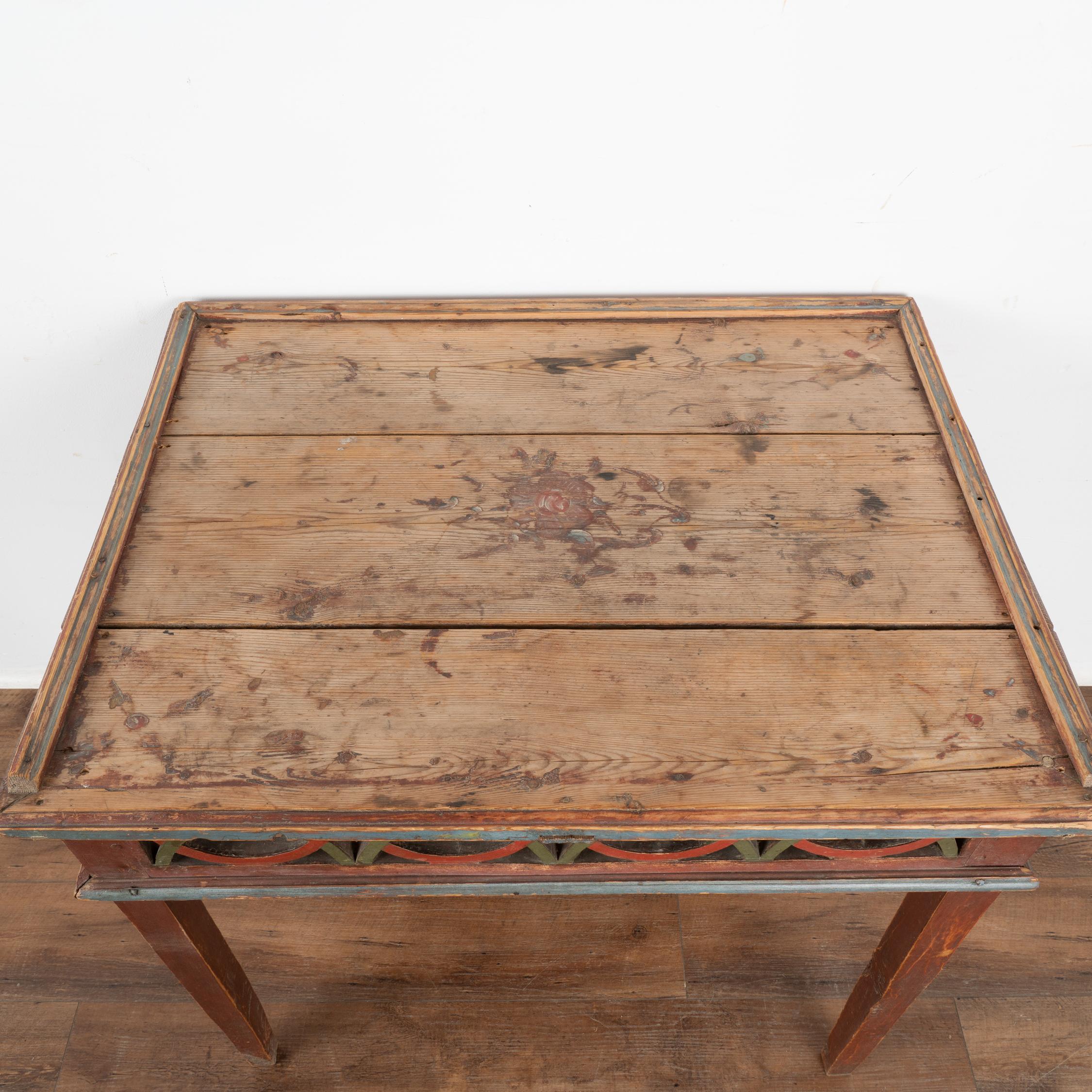 Swedish Original Red Painted Side Table from Sweden, circa 1820 For Sale