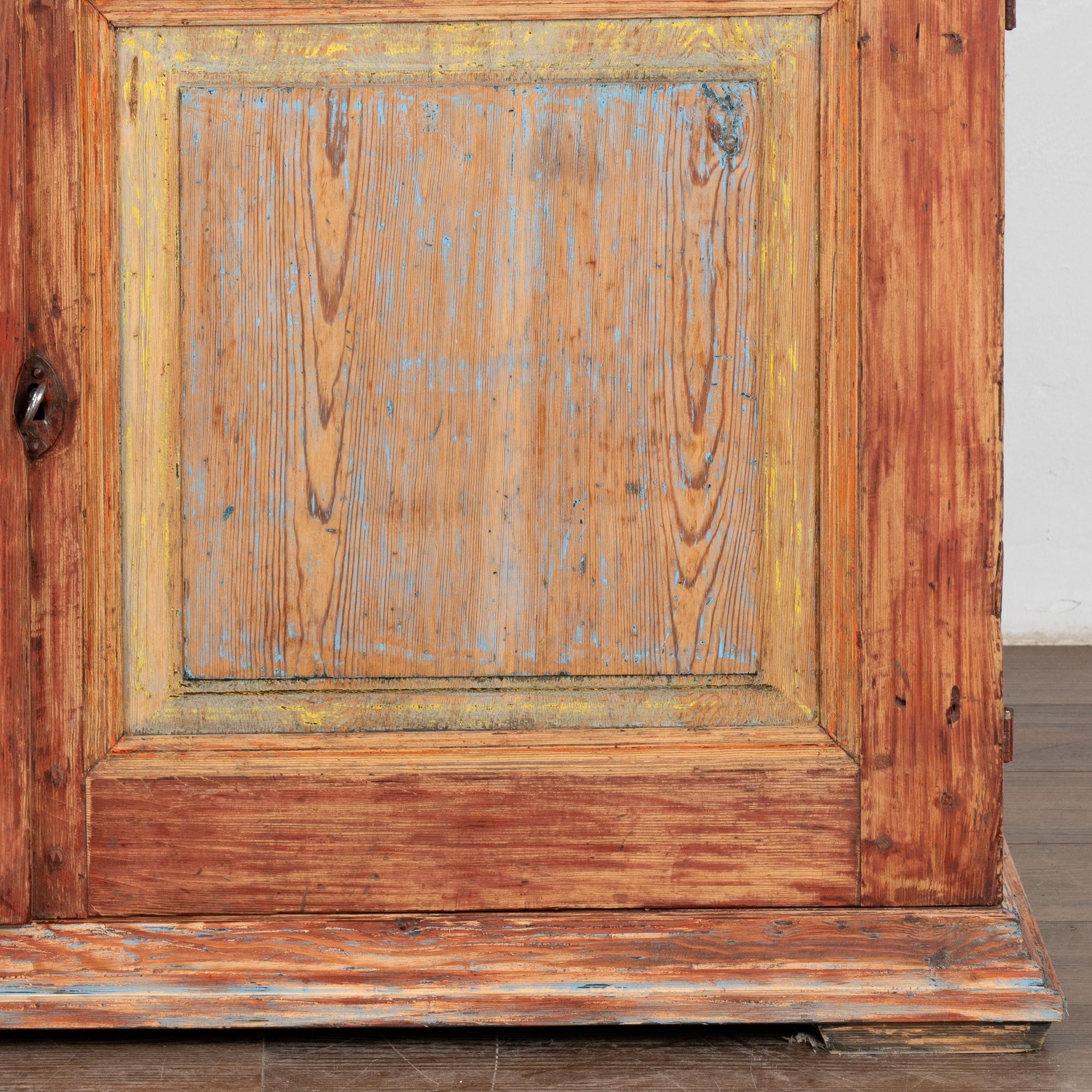 Armoire suédoise originale peinte en rouge vers 1820-40 4
